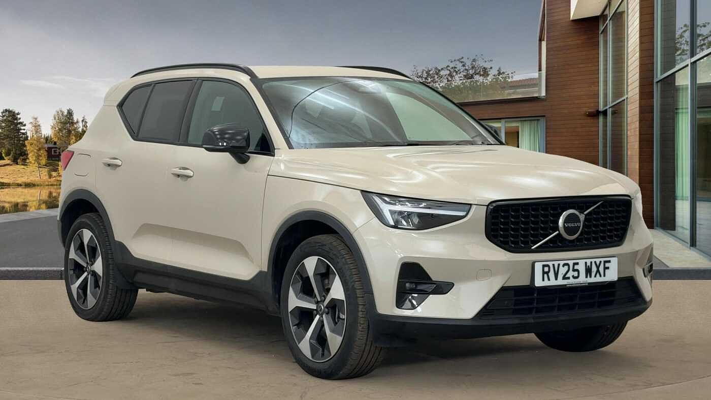Main listing image - Volvo XC40