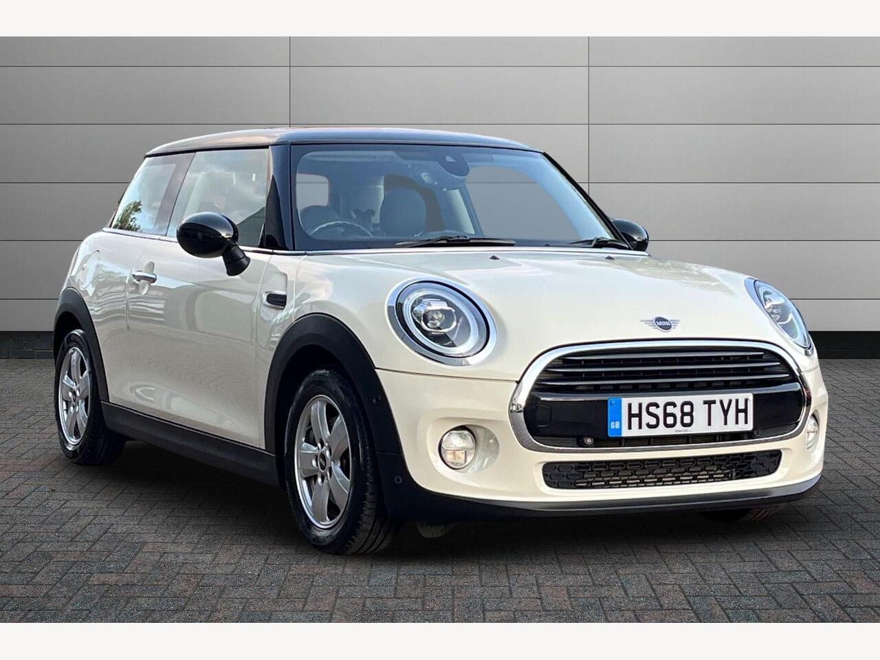Main listing image - MINI Hatchback