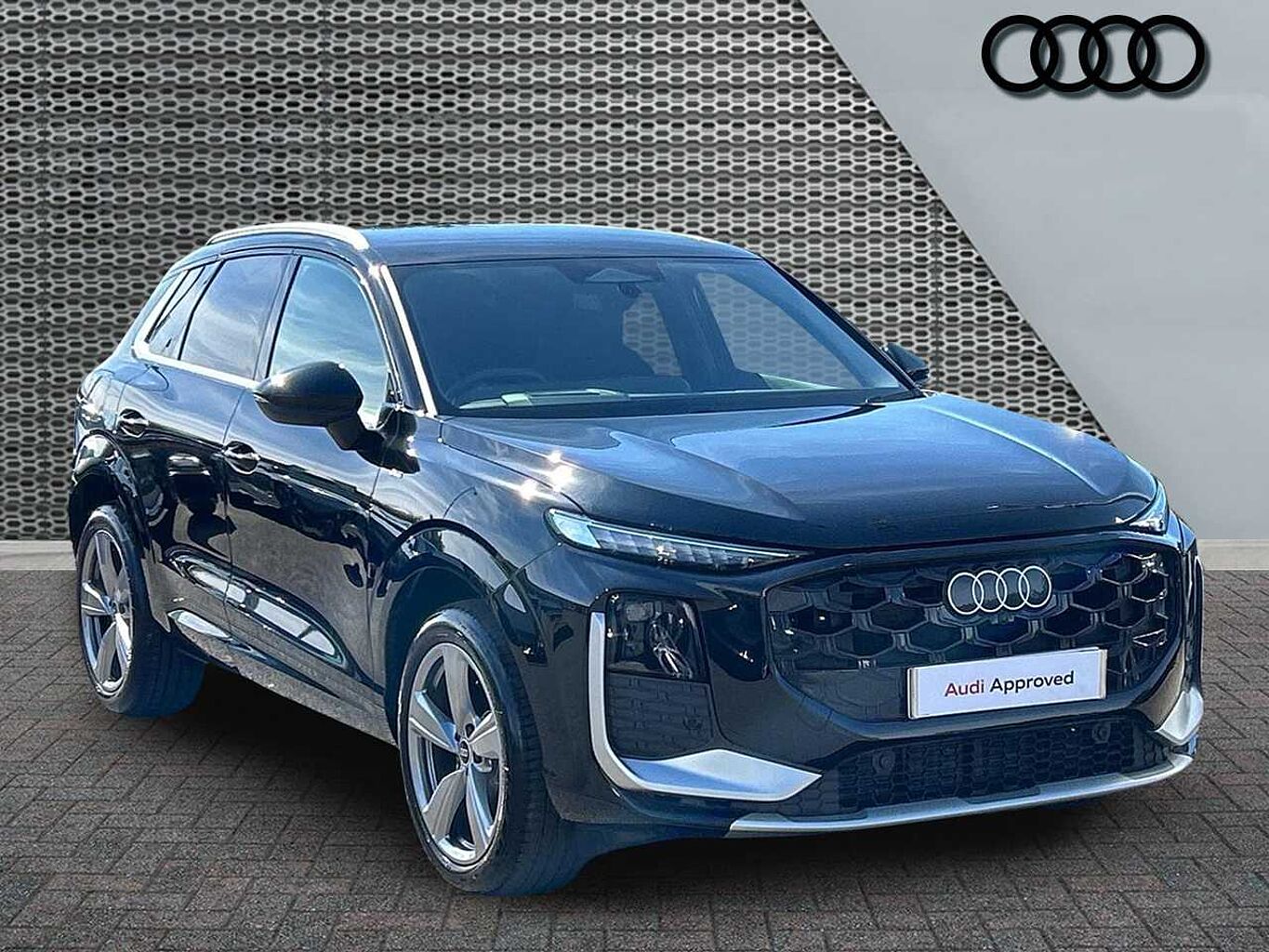 Main listing image - Audi Q3