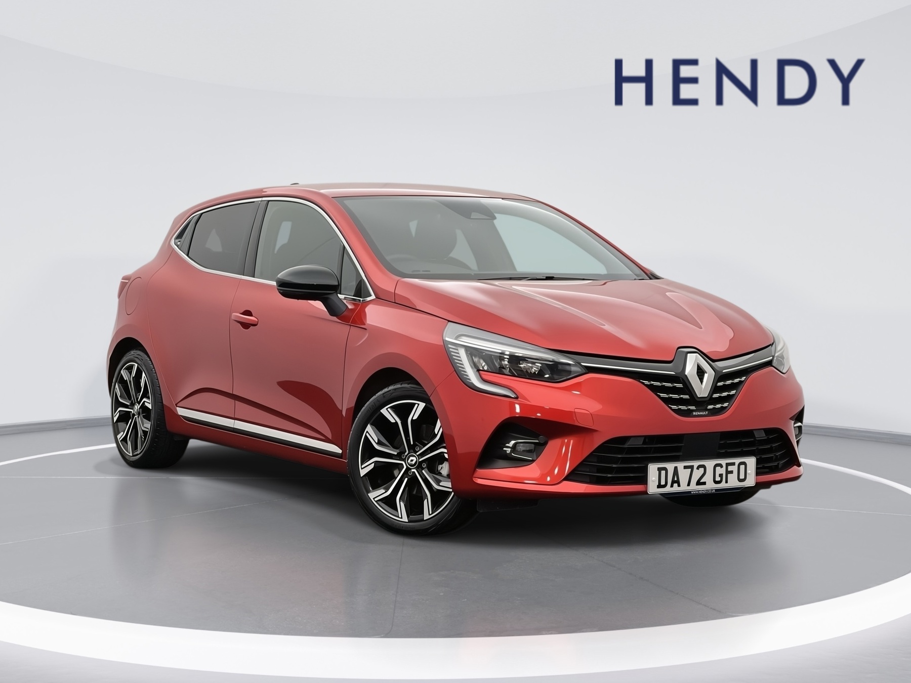 Main listing image - Renault Clio