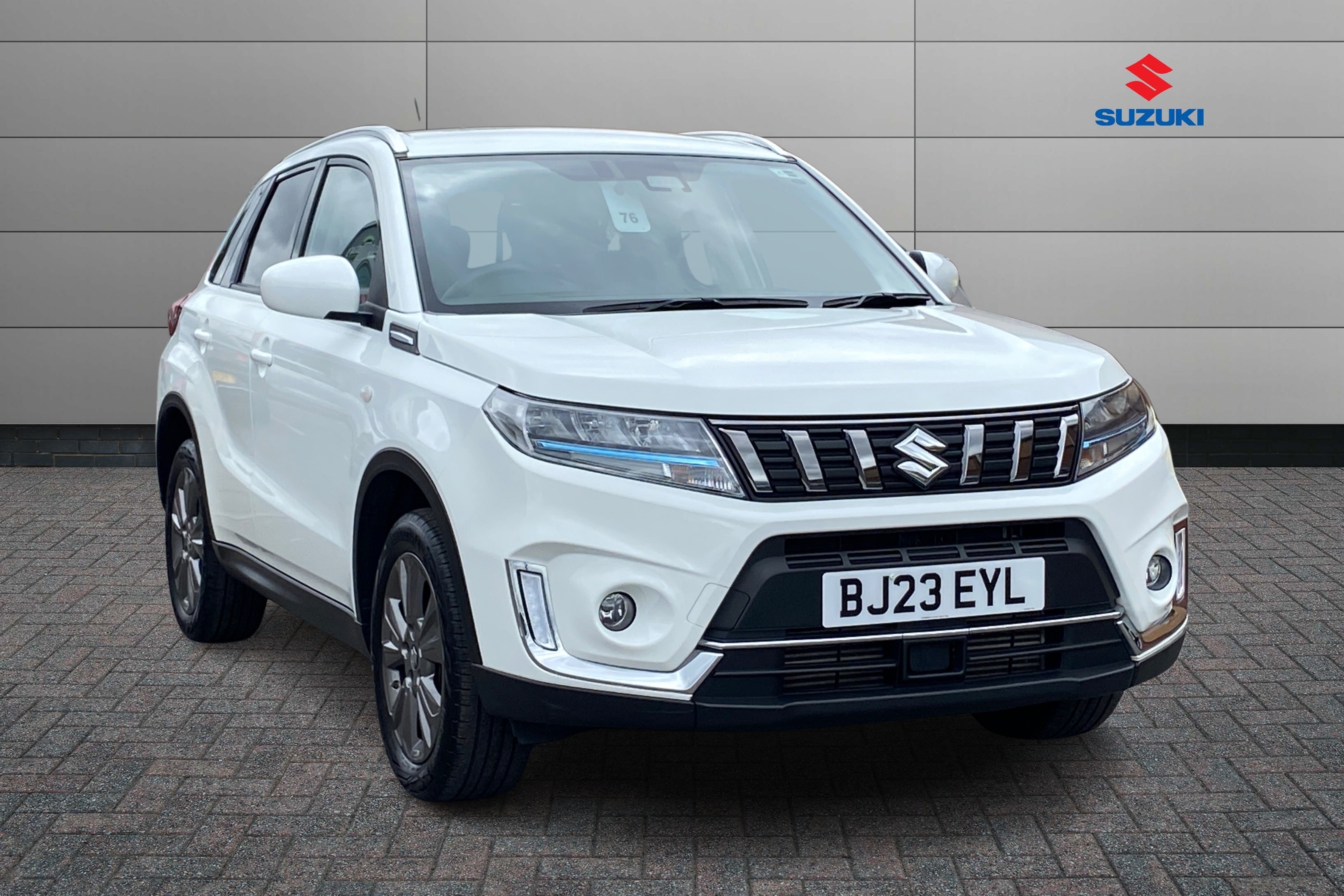 Main listing image - Suzuki Vitara