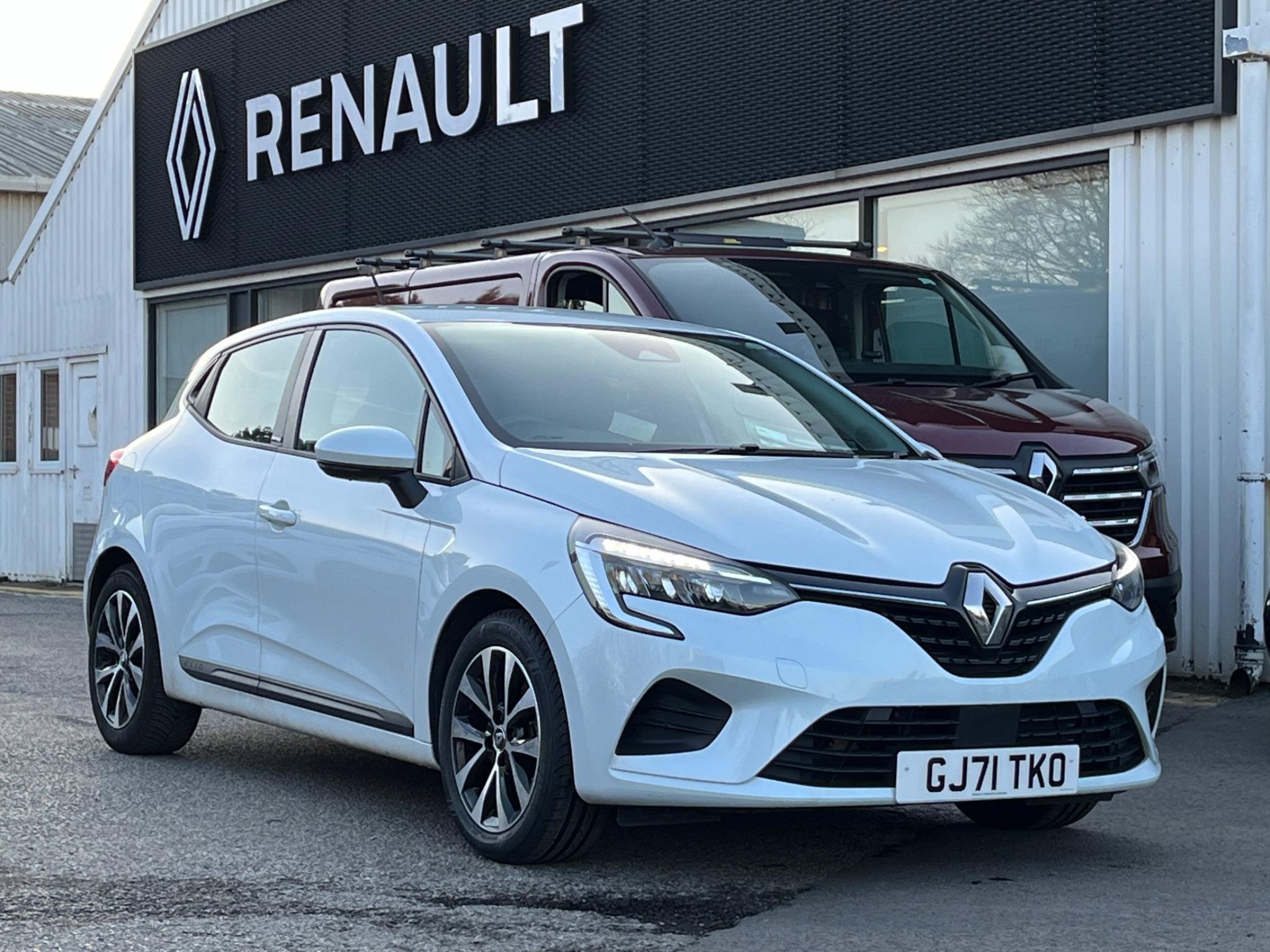 Main listing image - Renault Clio