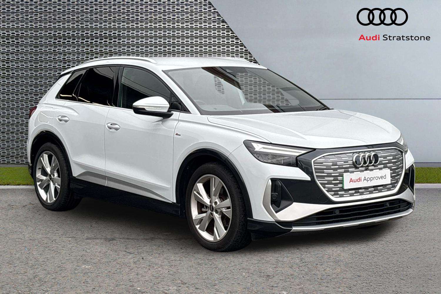 Main listing image - Audi Q4