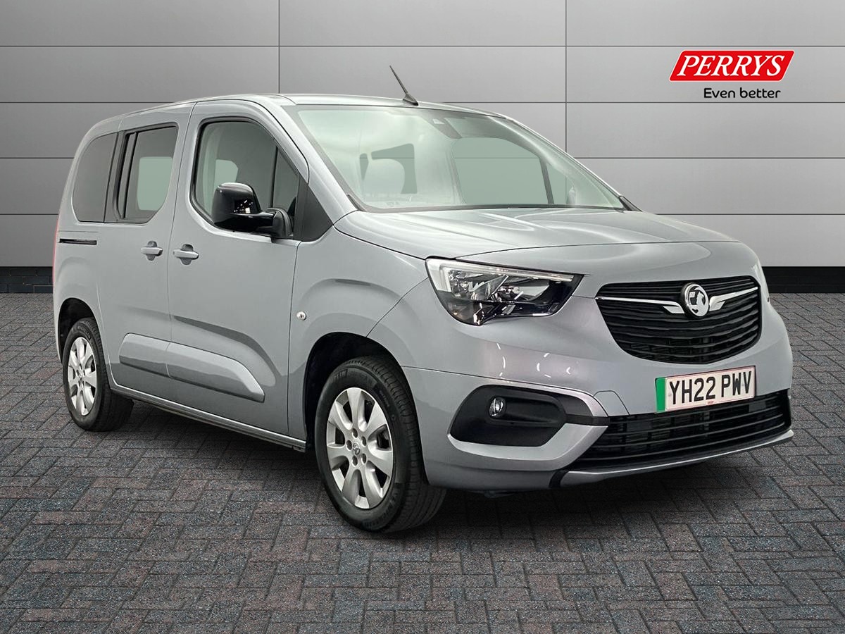 Main listing image - Vauxhall Combo Life-e