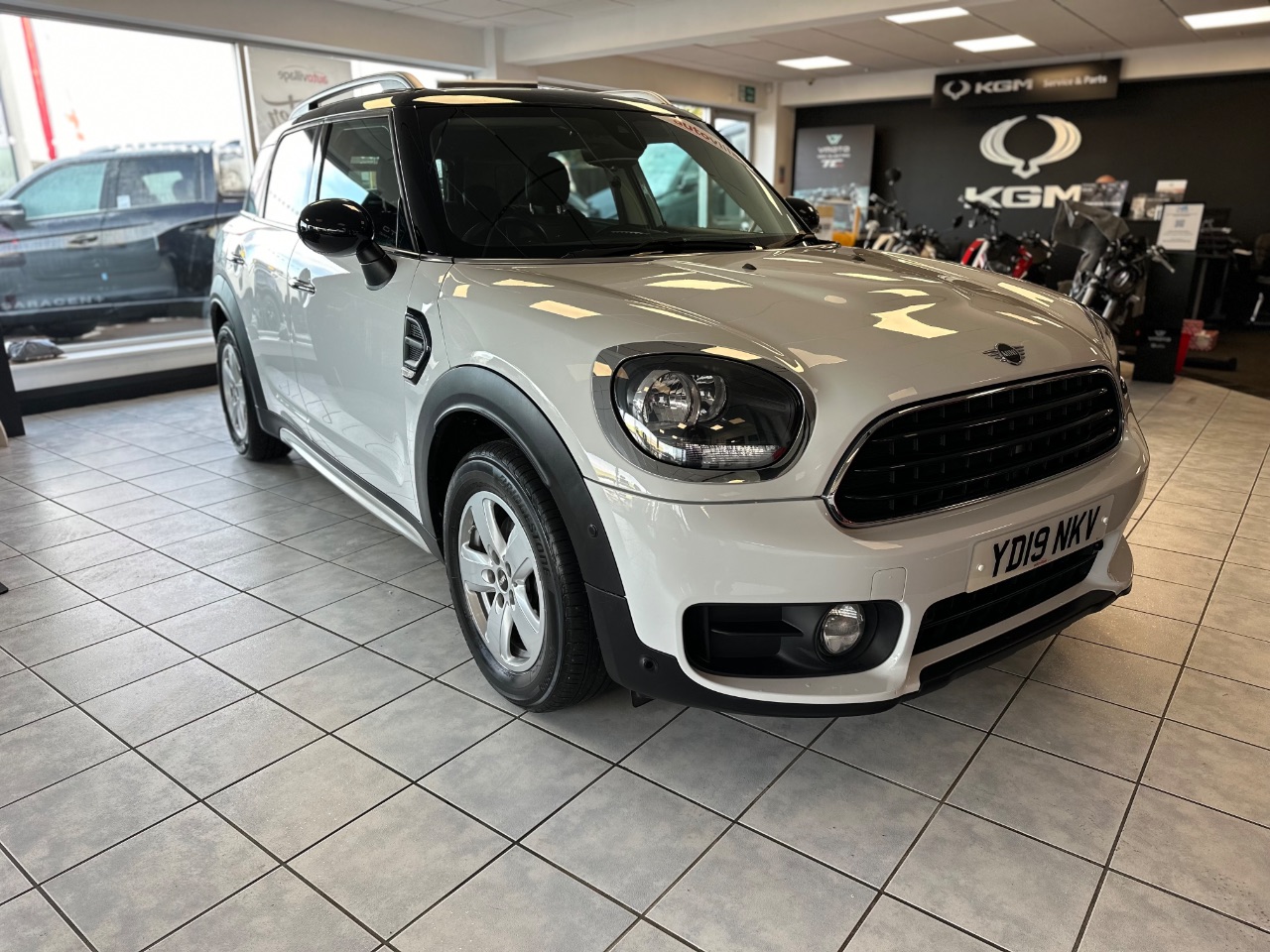 Main listing image - MINI Countryman