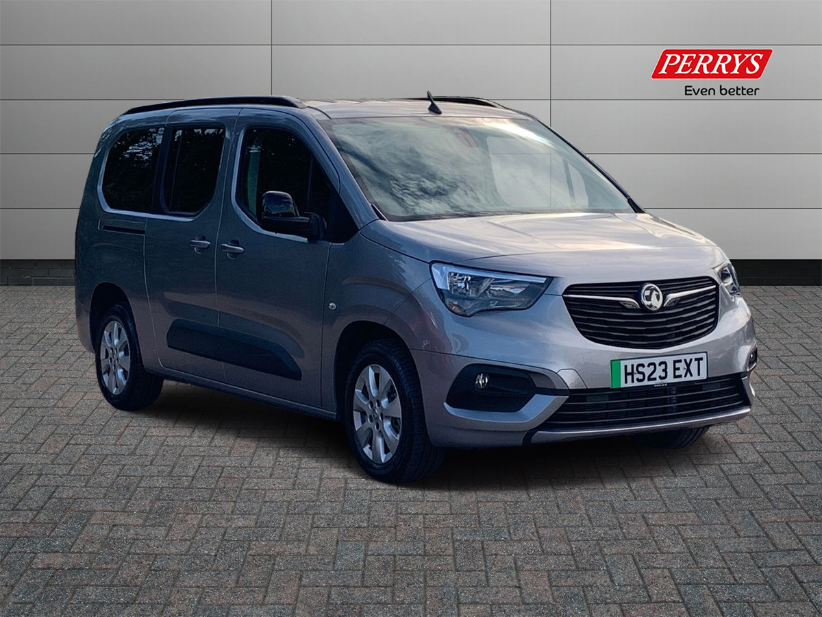 Main listing image - Vauxhall Combo Life-e