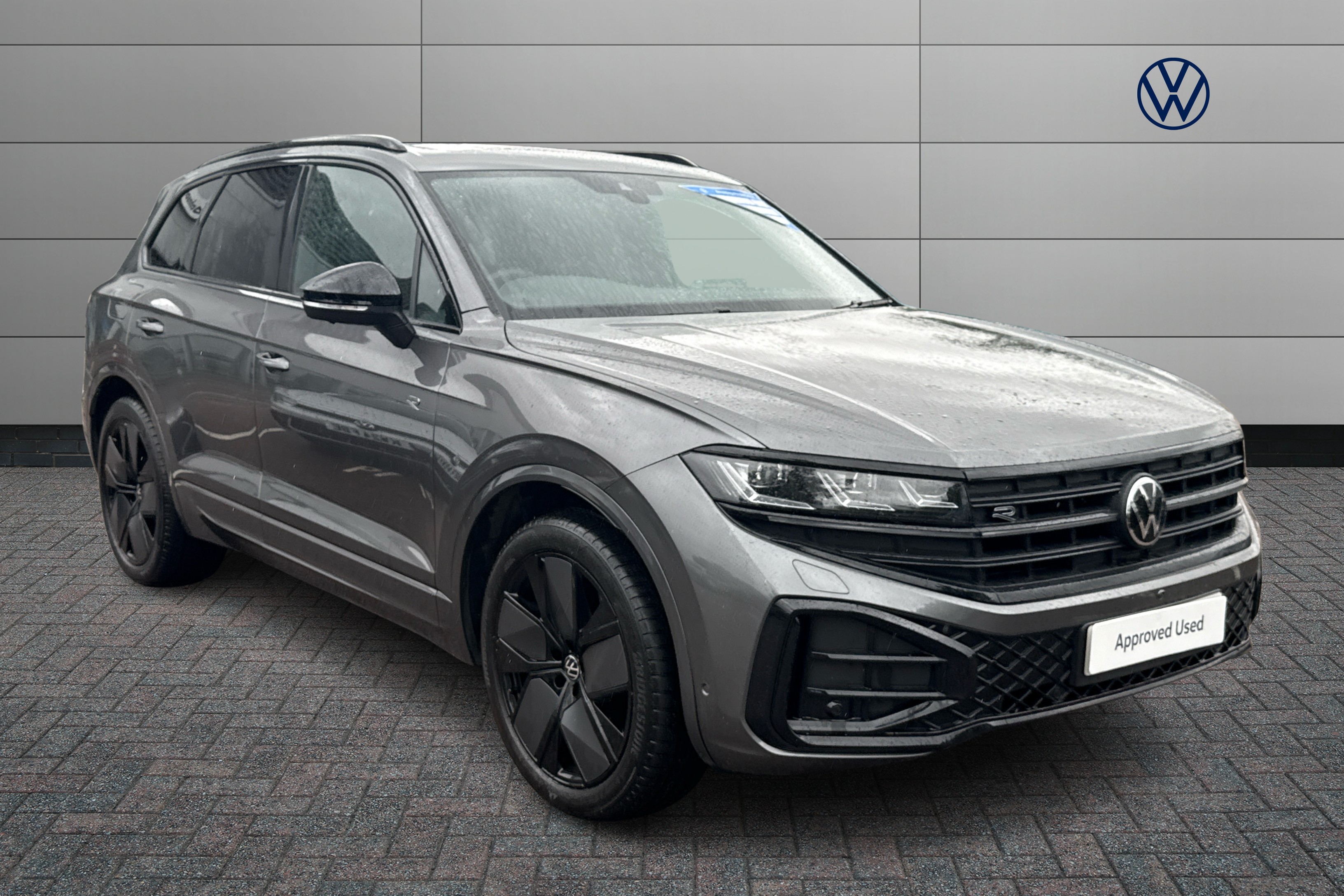 Main listing image - Volkswagen Touareg
