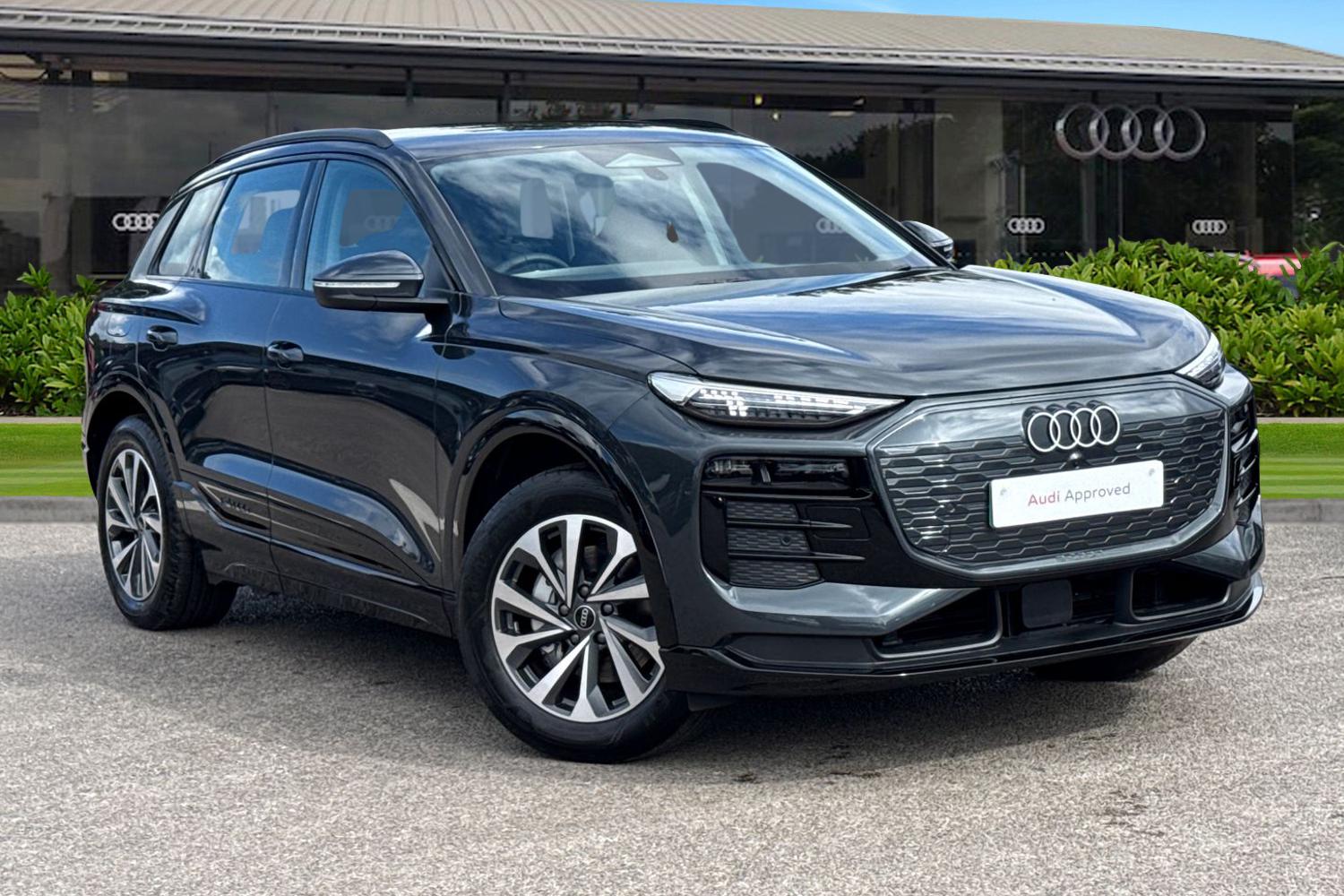 Main listing image - Audi Q6