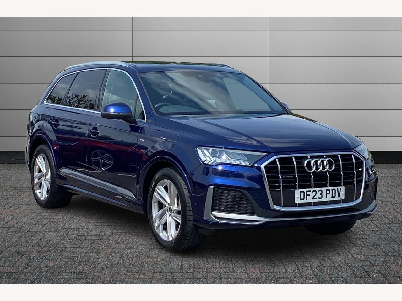Main listing image - Audi Q7