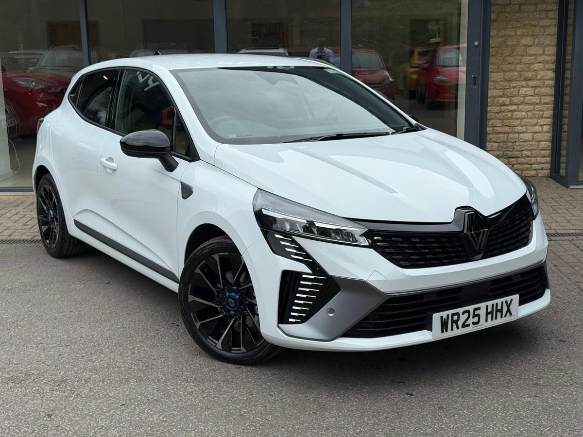 Main listing image - Renault Clio