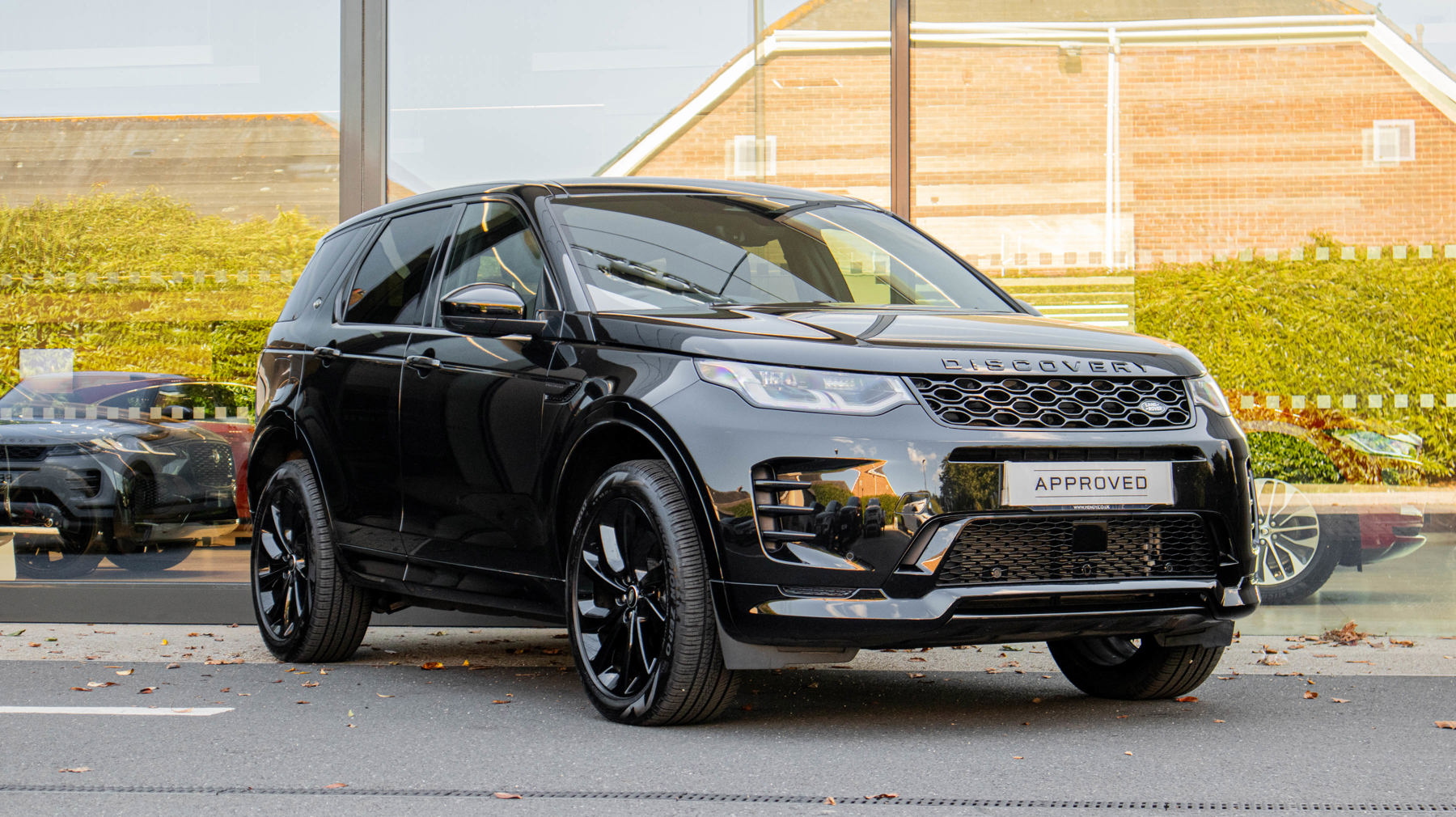 Main listing image - Land Rover Discovery Sport