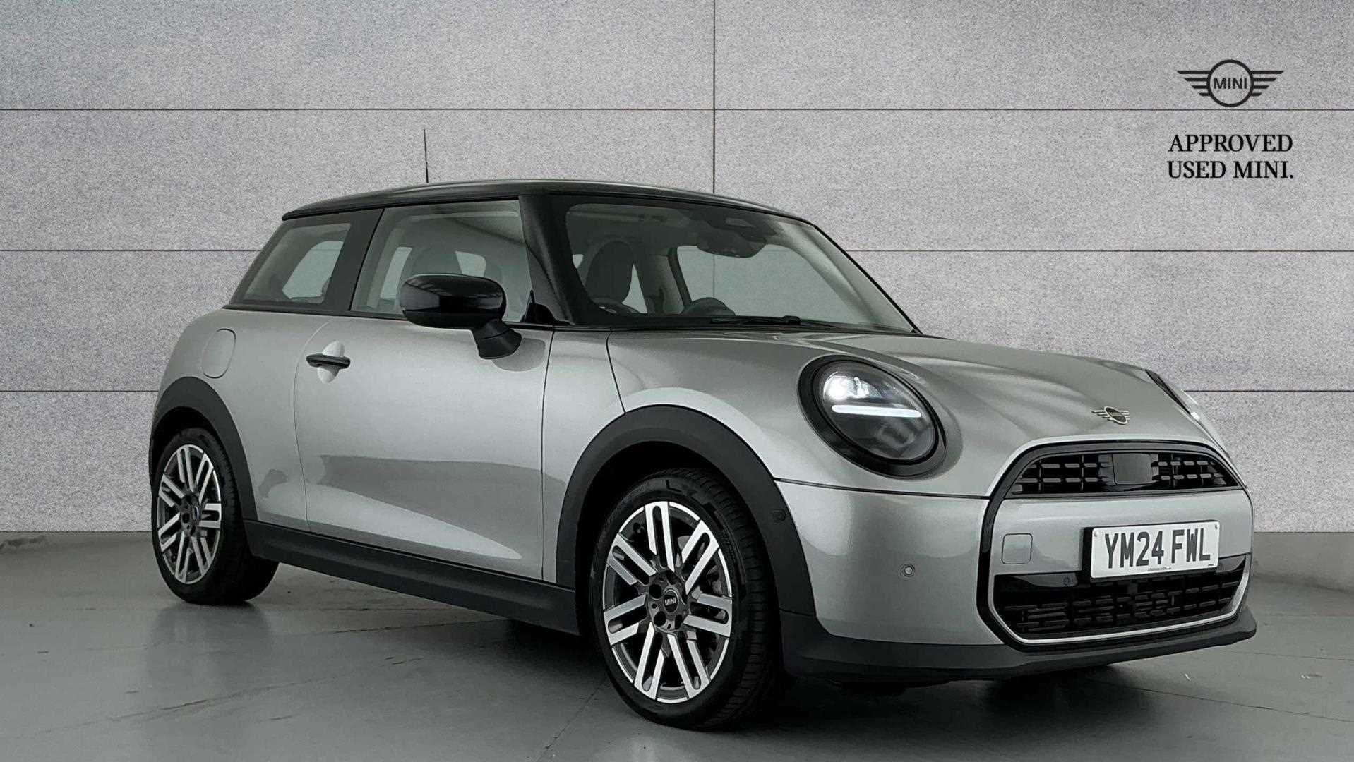 Main listing image - MINI Hatchback