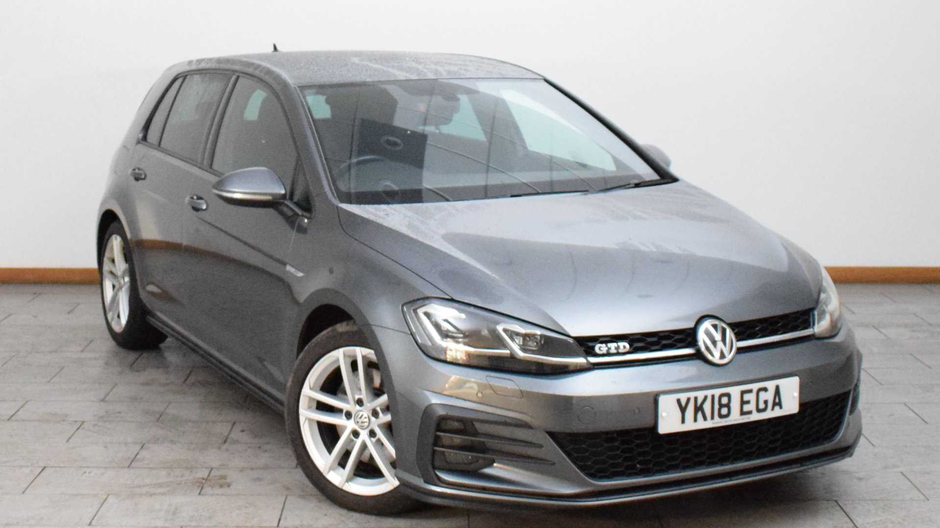 Main listing image - Volkswagen Golf