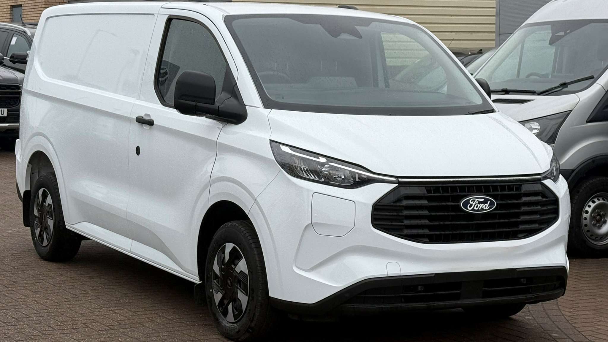 Main listing image - Ford Transit Custom