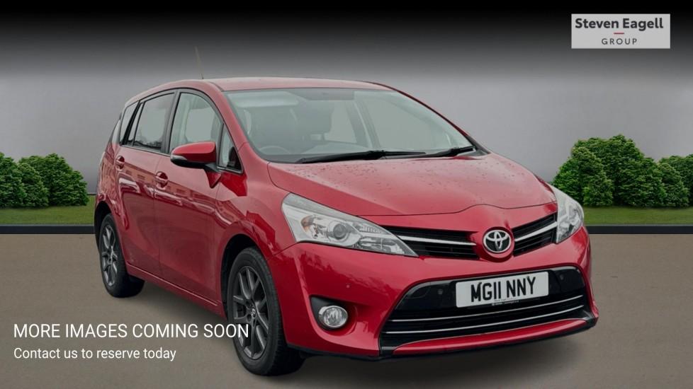 Main listing image - Toyota Verso