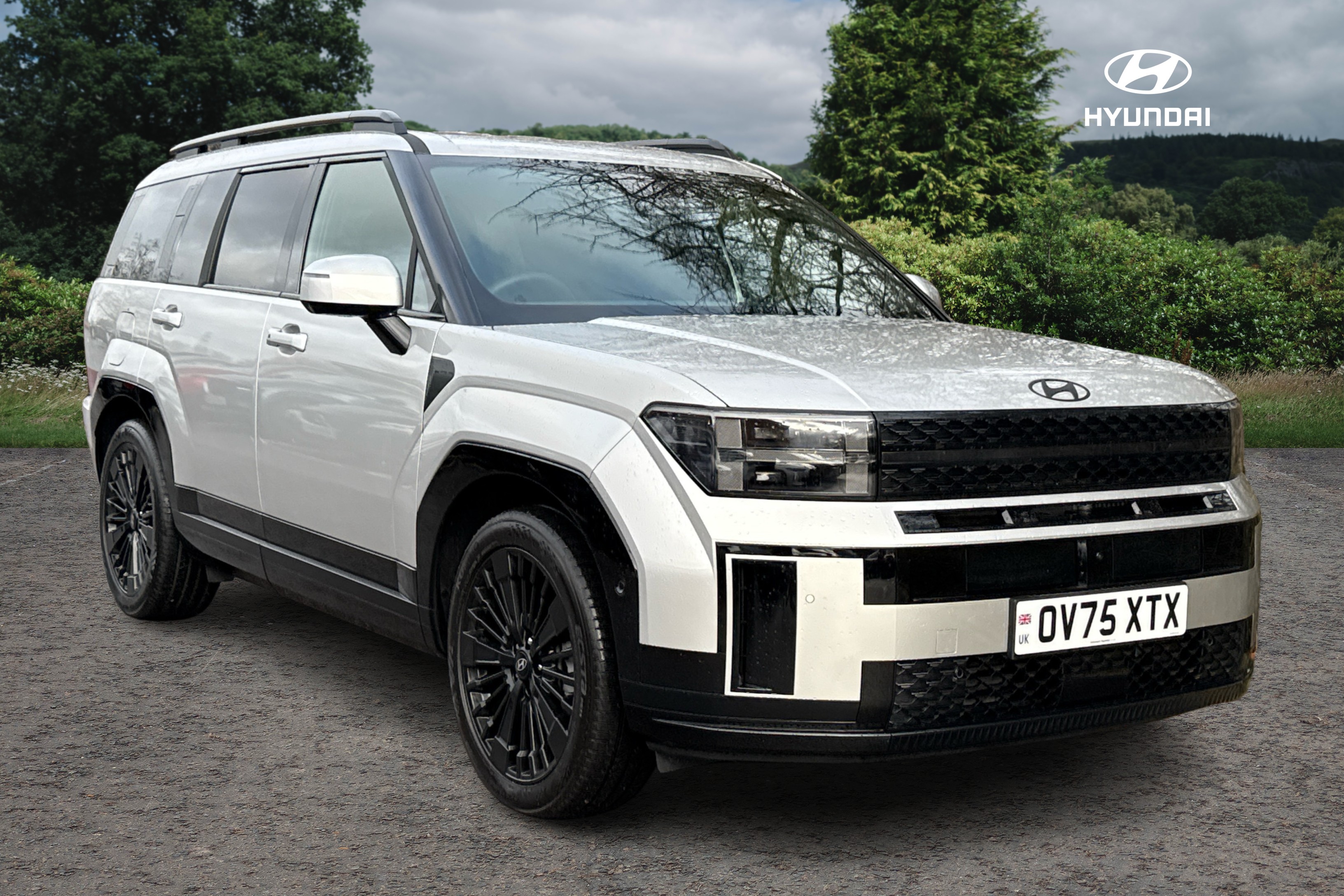 Main listing image - Hyundai Santa Fe