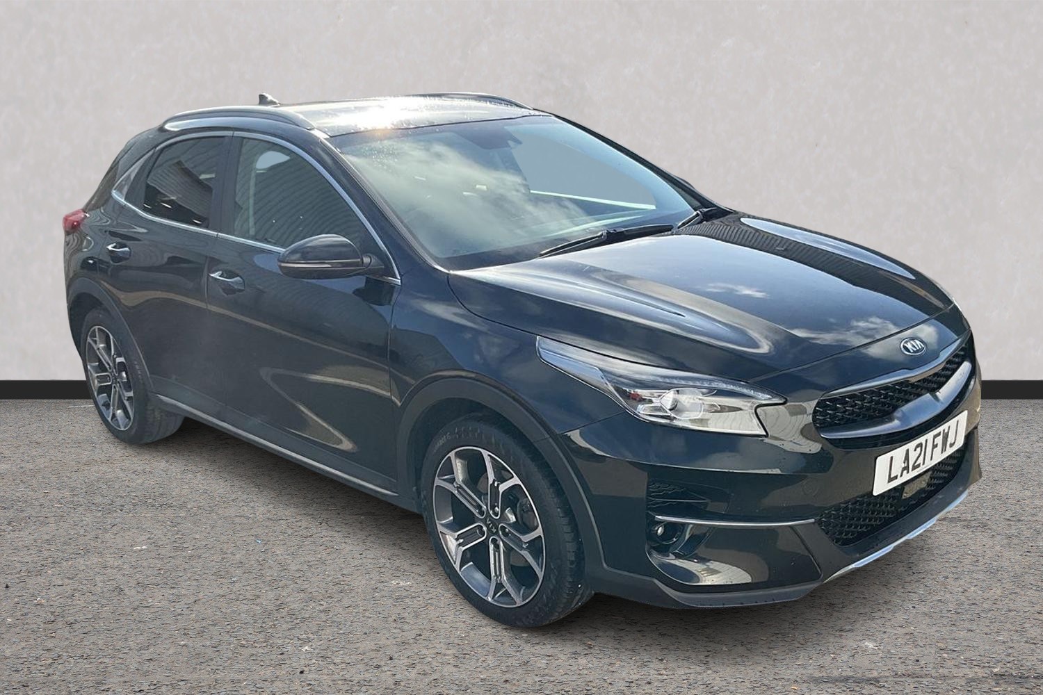 Main listing image - Kia XCeed
