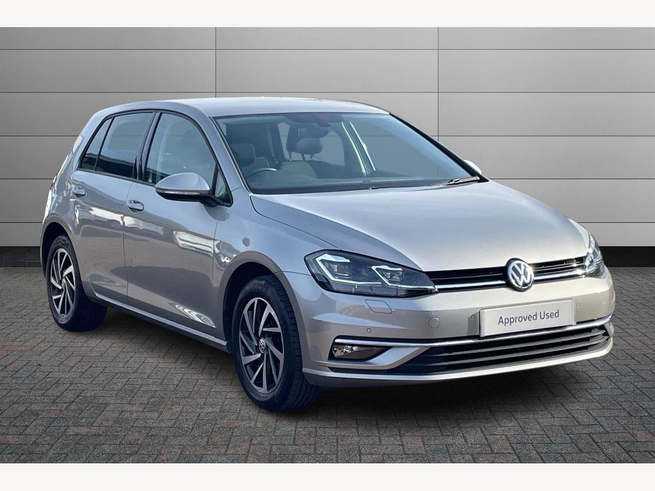 Main listing image - Volkswagen Golf