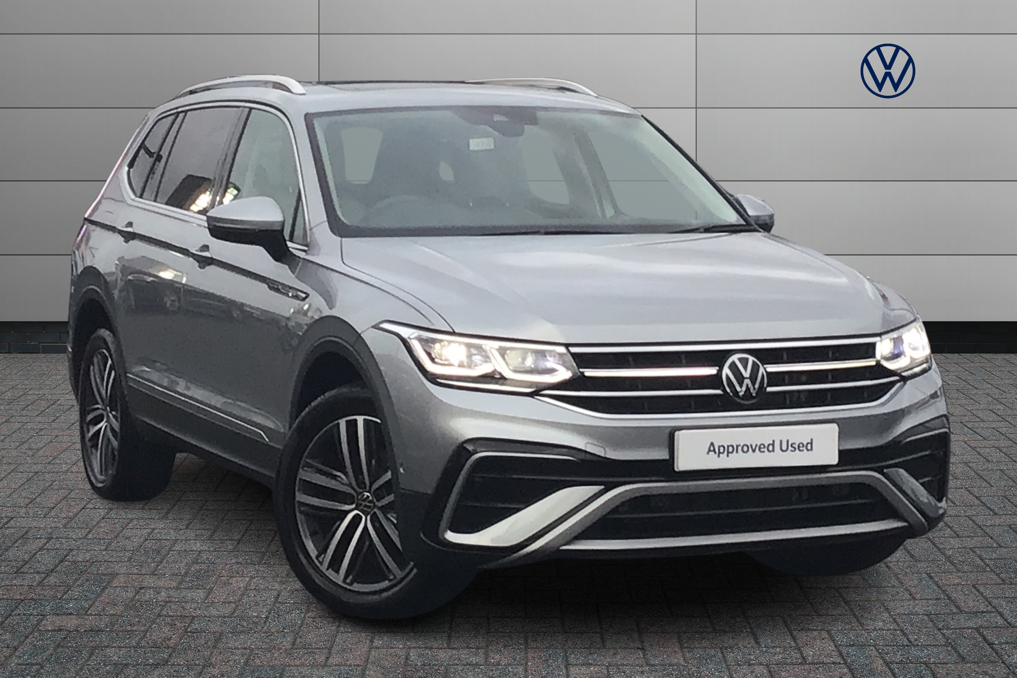 Main listing image - Volkswagen Tiguan Allspace