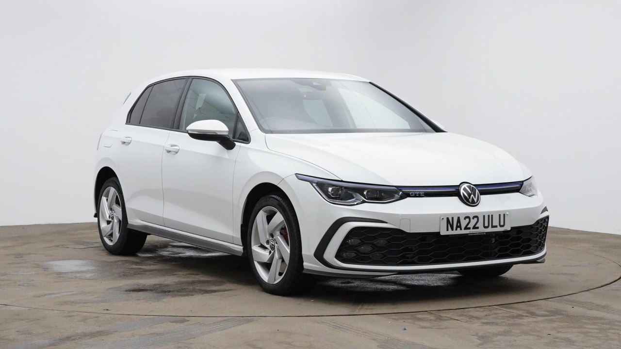 Main listing image - Volkswagen Golf GTE