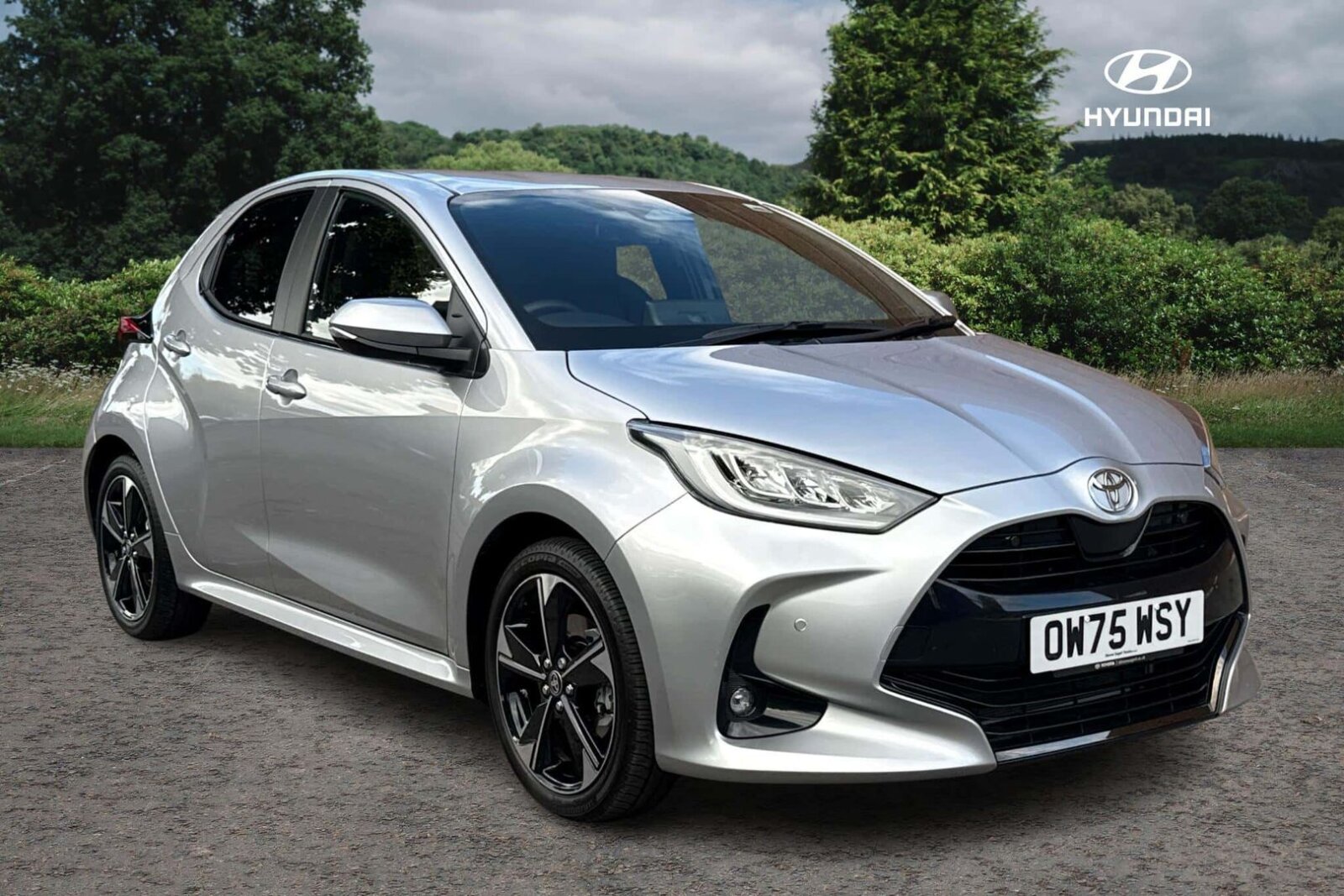 Main listing image - Toyota Yaris