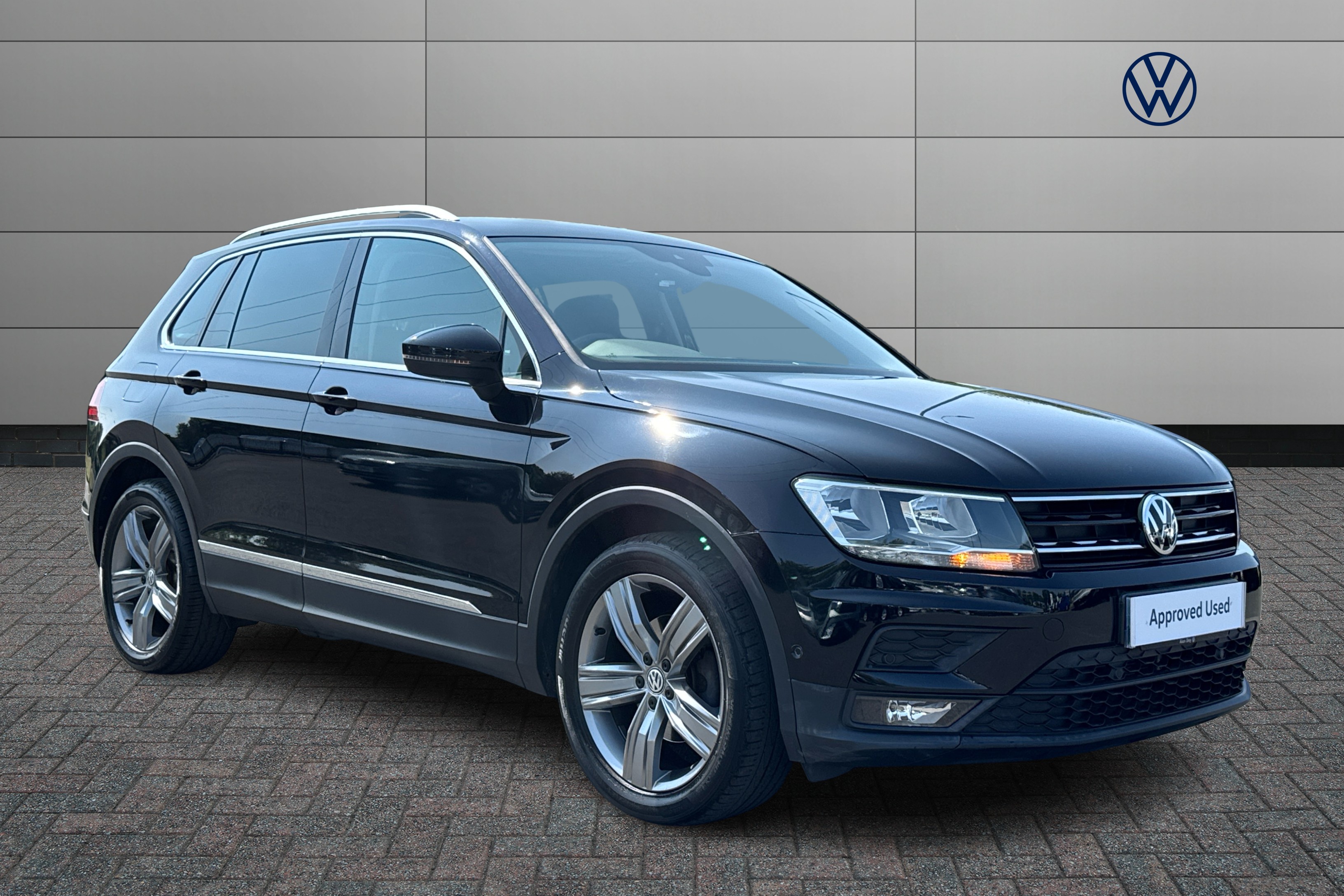 Main listing image - Volkswagen Tiguan