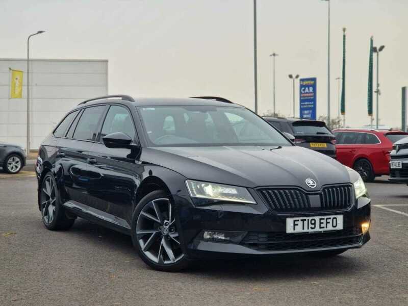 Main listing image - Skoda Superb Estate