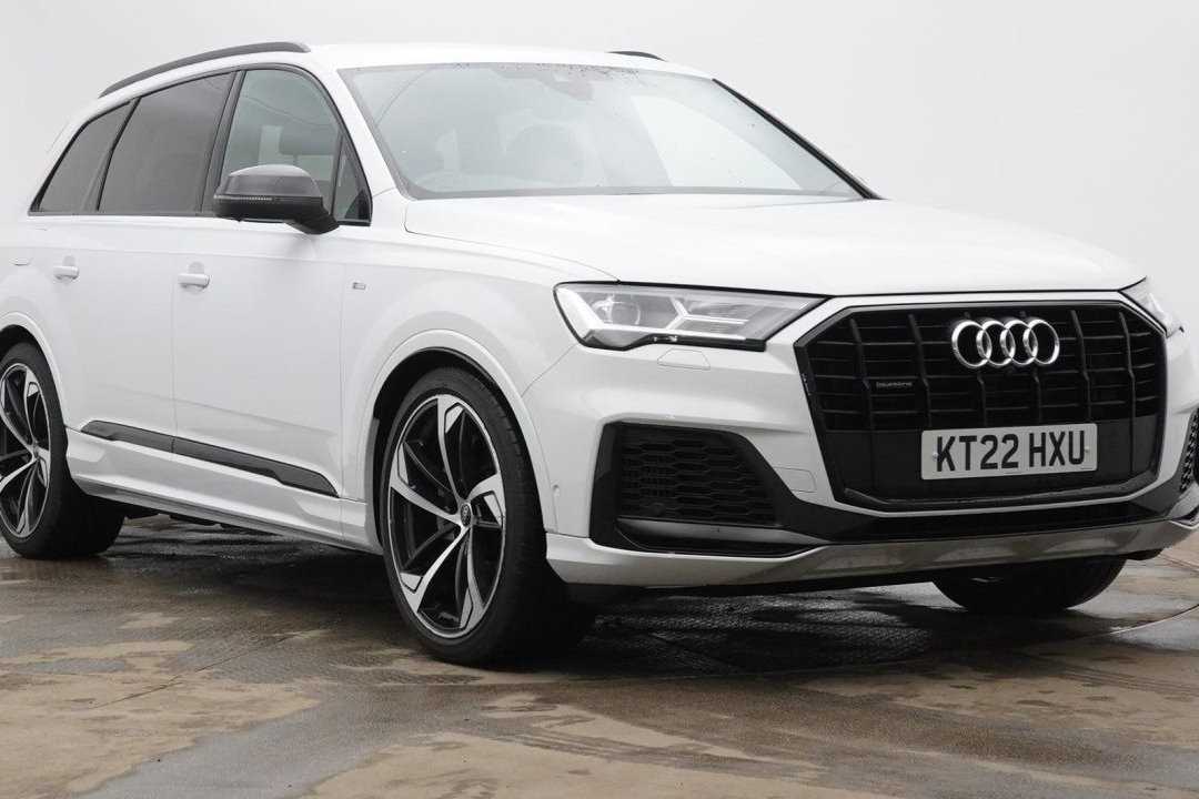 Main listing image - Audi Q7