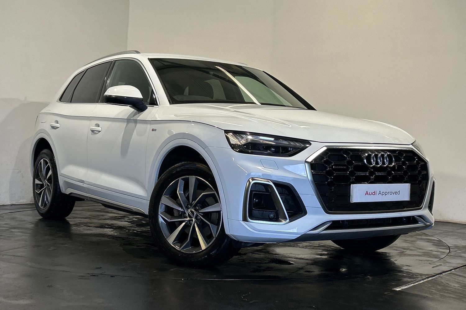 Main listing image - Audi Q5