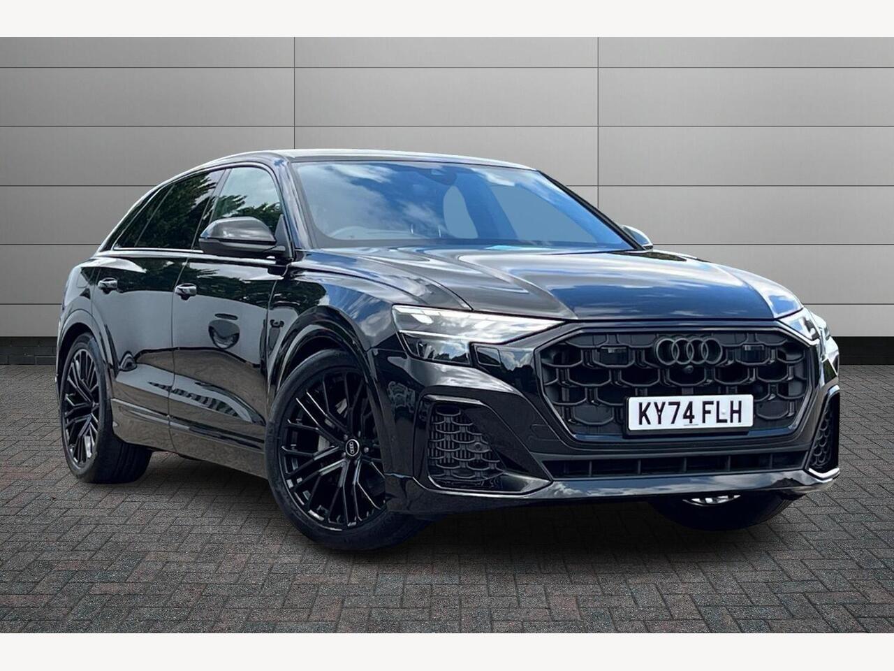 Main listing image - Audi Q8