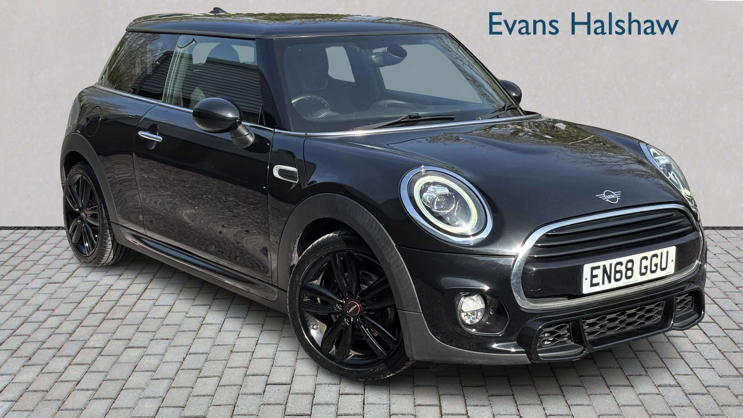 Main listing image - MINI Hatchback