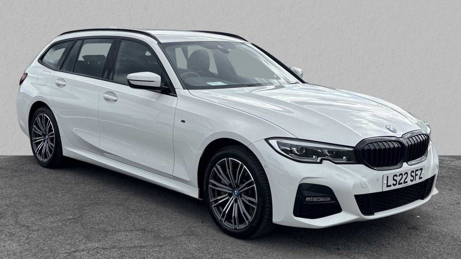 Main listing image - BMW 3 Series Touring