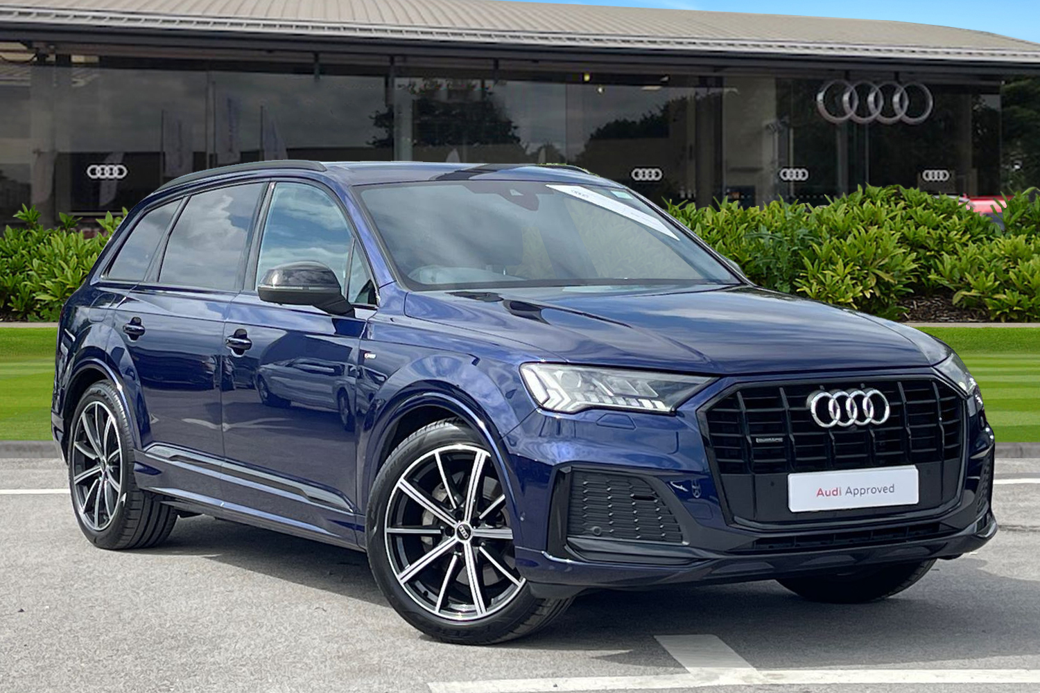 Main listing image - Audi Q7