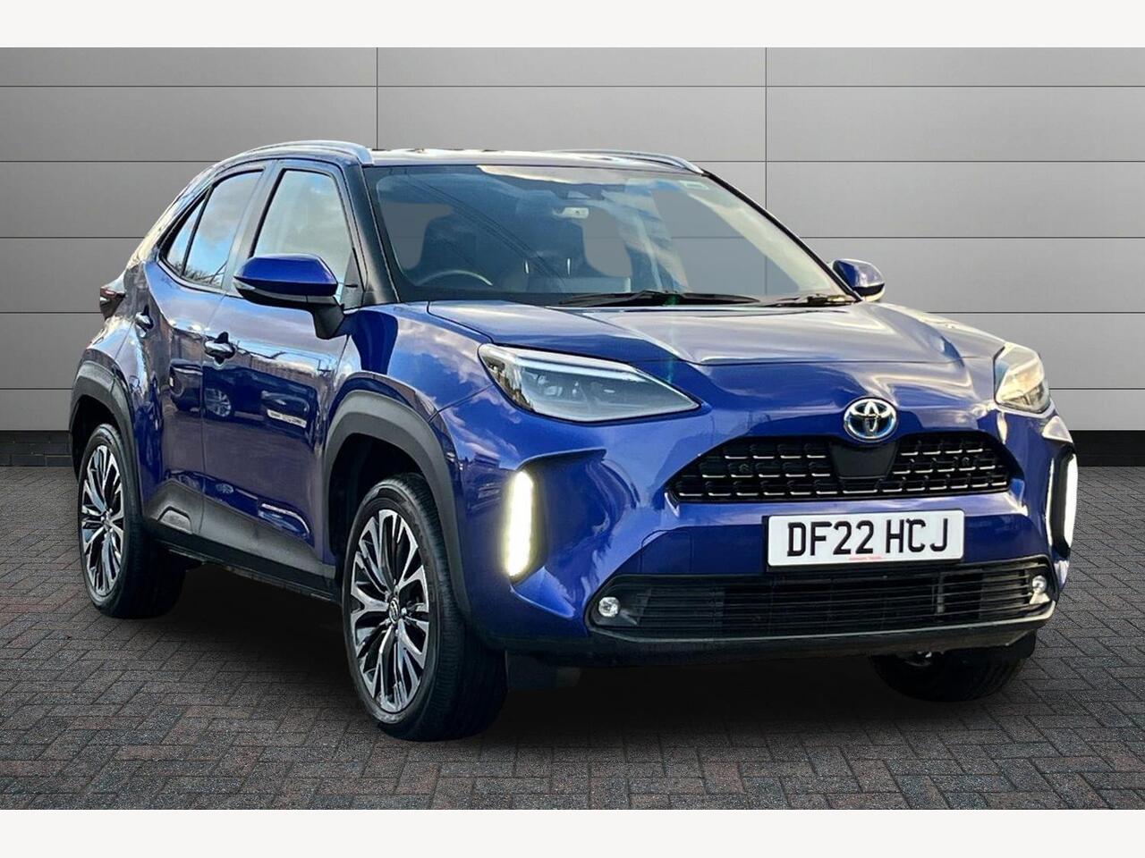 Main listing image - Toyota Yaris Cross