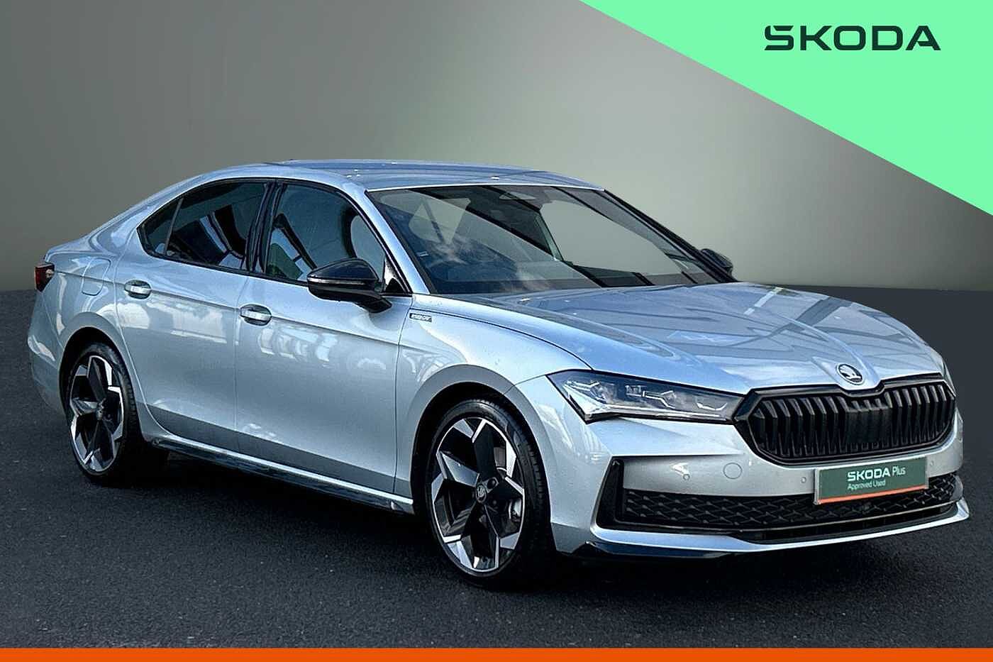 Main listing image - Skoda Superb