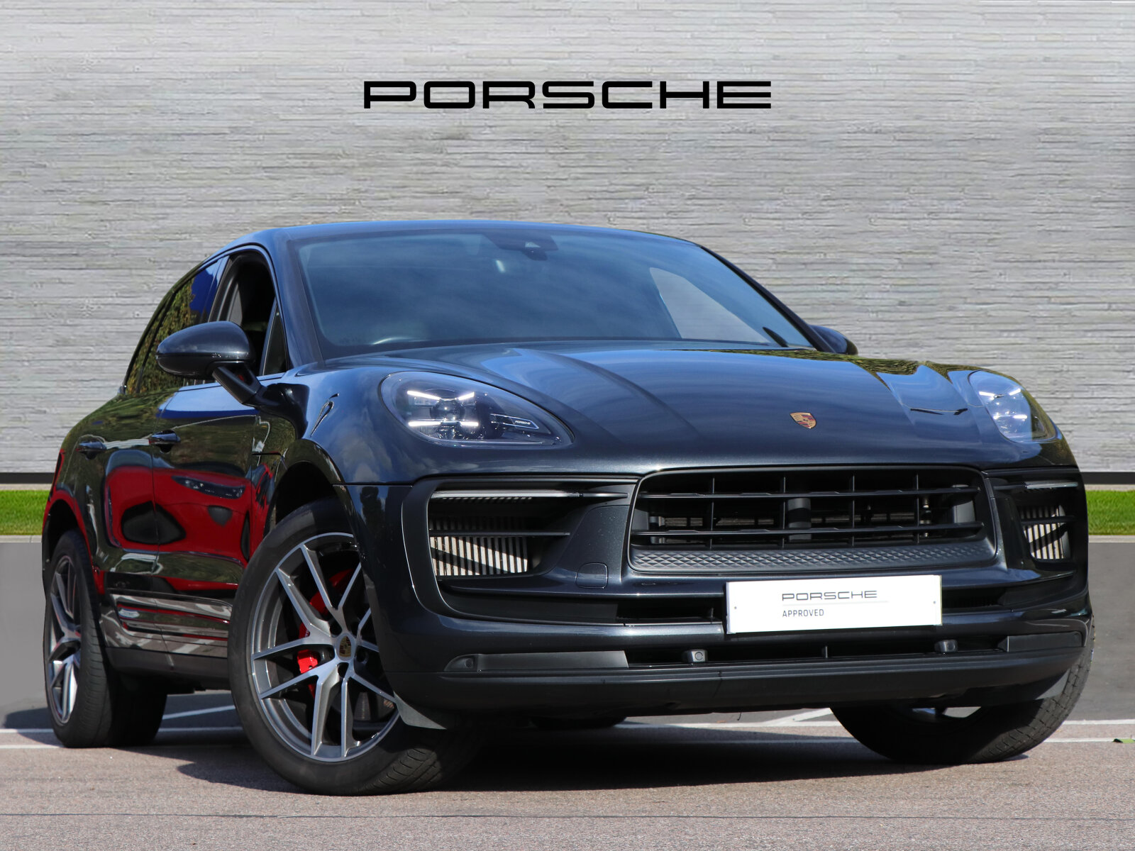 Main listing image - Porsche Macan