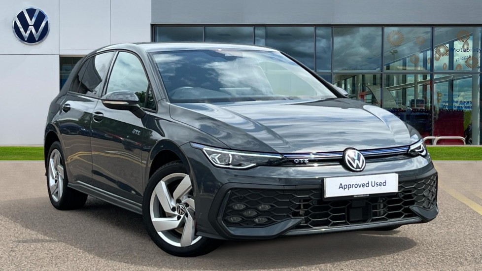 Main listing image - Volkswagen Golf GTE