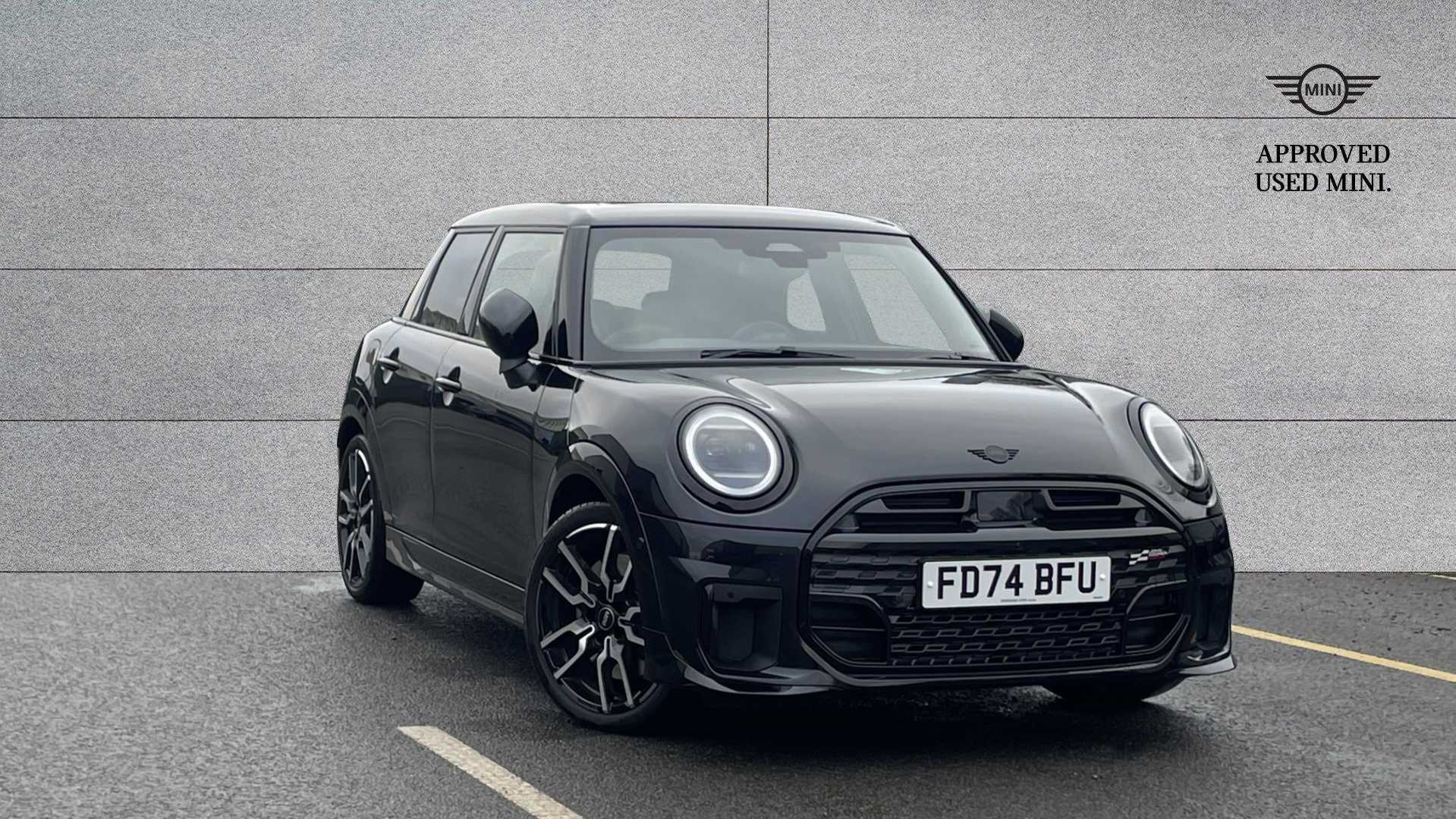 Main listing image - MINI Hatchback 5dr