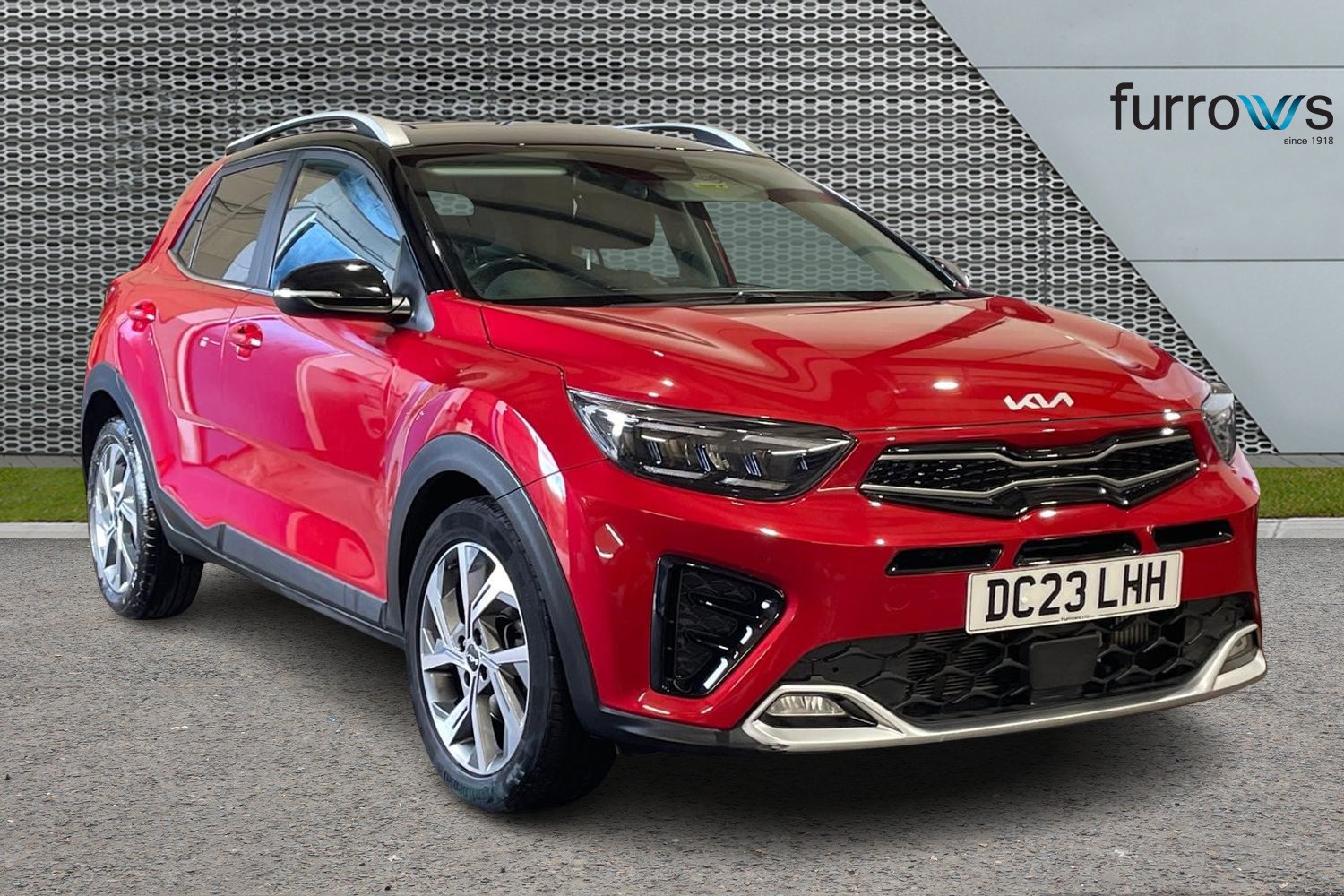 Main listing image - Kia Stonic