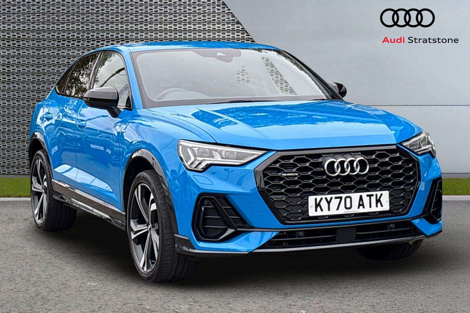 Main listing image - Audi Q3