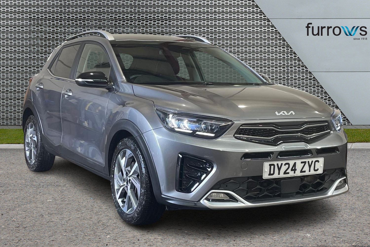 Main listing image - Kia Stonic