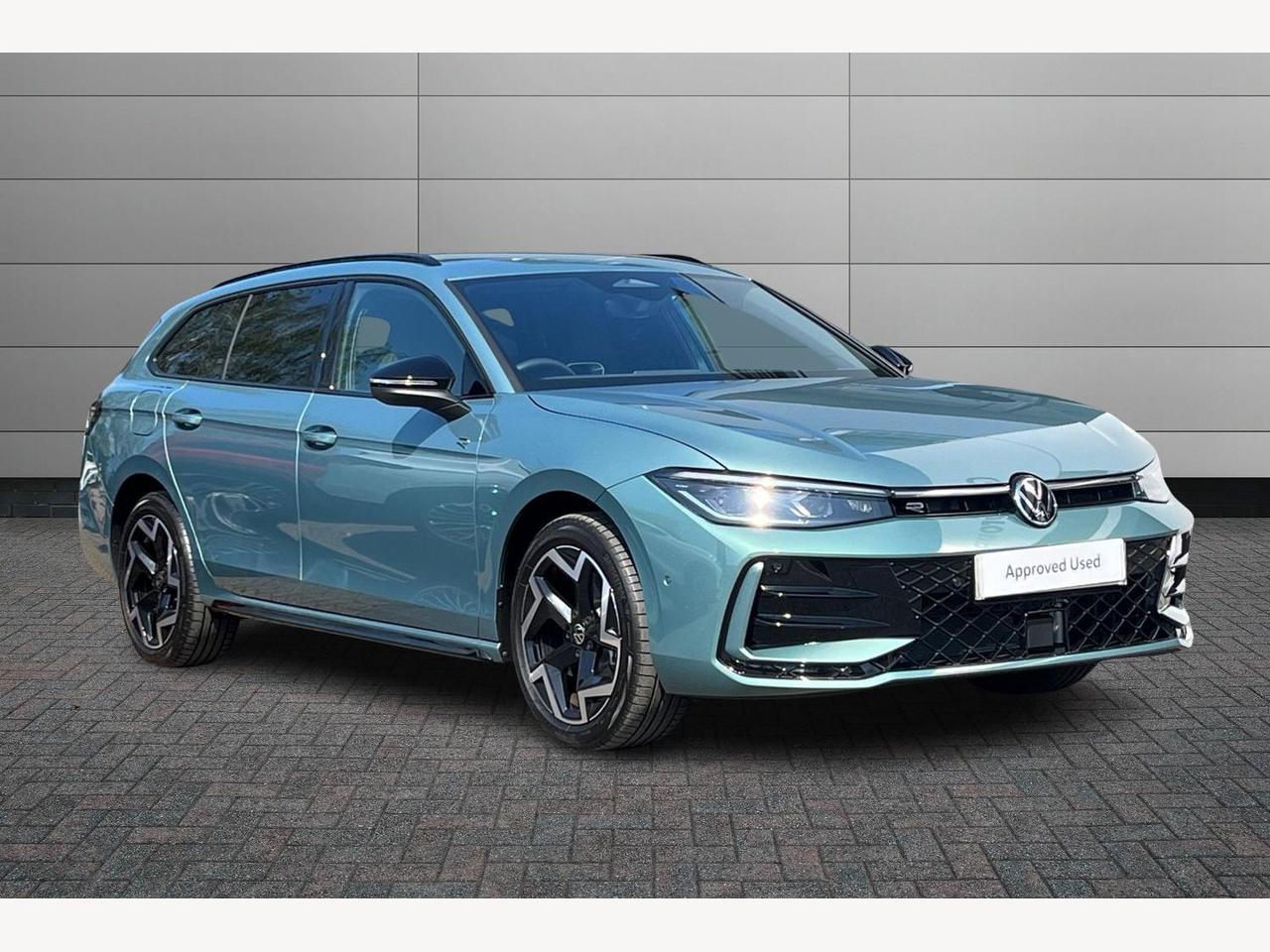 Main listing image - Volkswagen Passat Estate