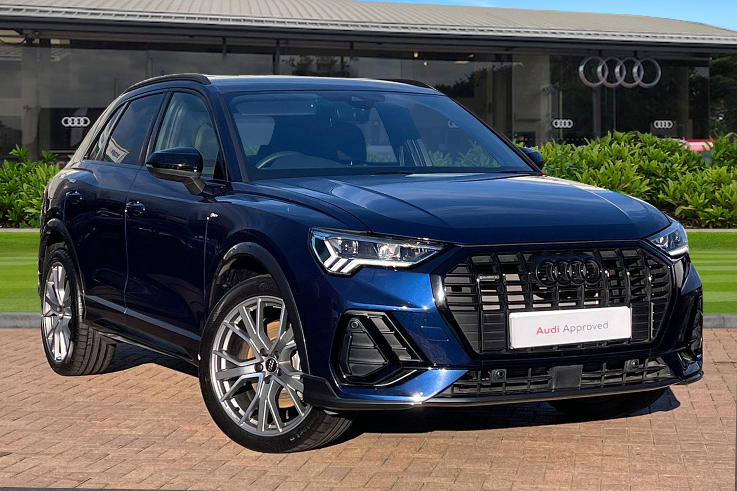 Main listing image - Audi Q3