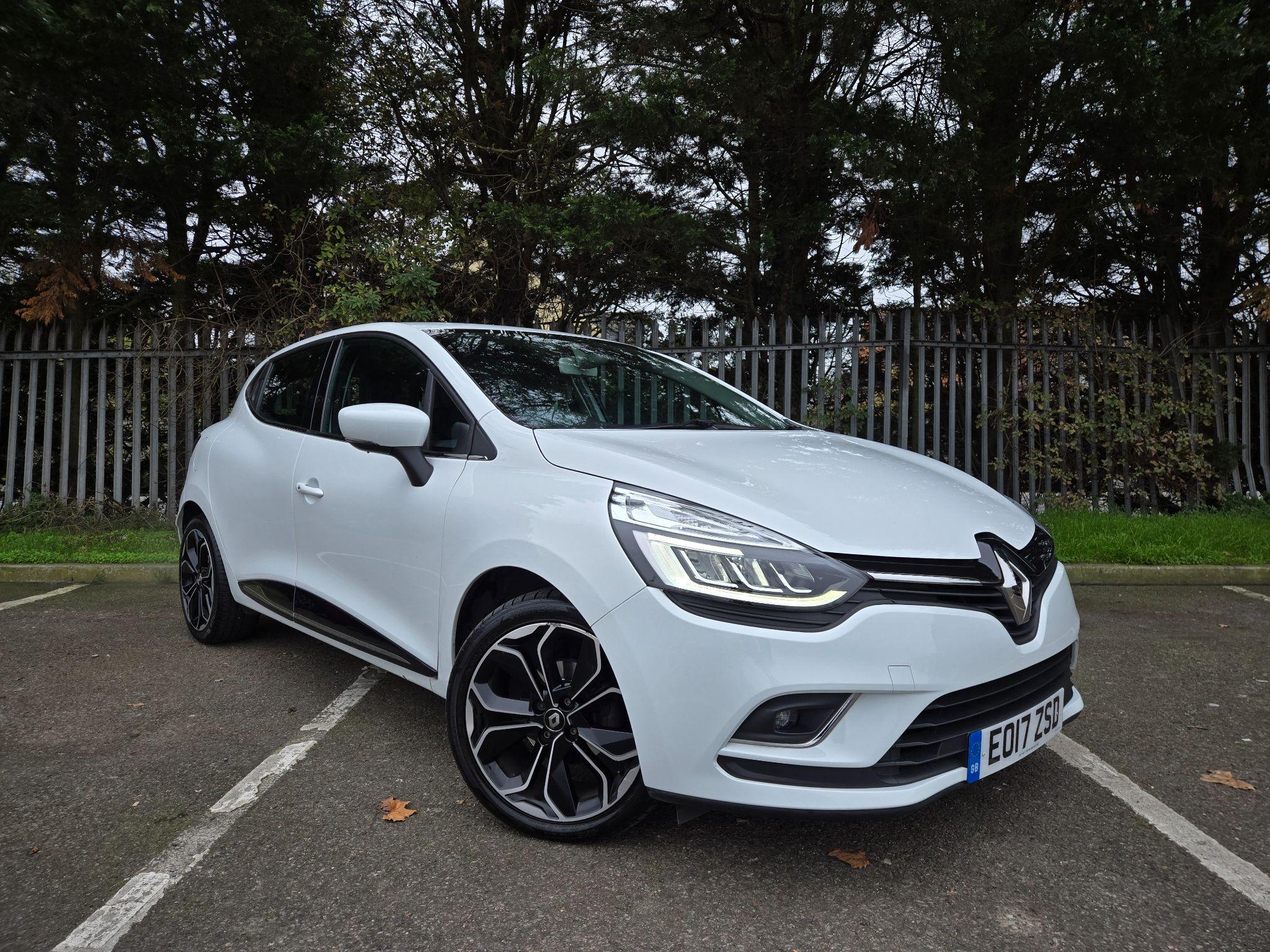 Main listing image - Renault Clio