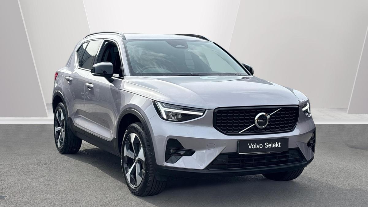 Main listing image - Volvo XC40