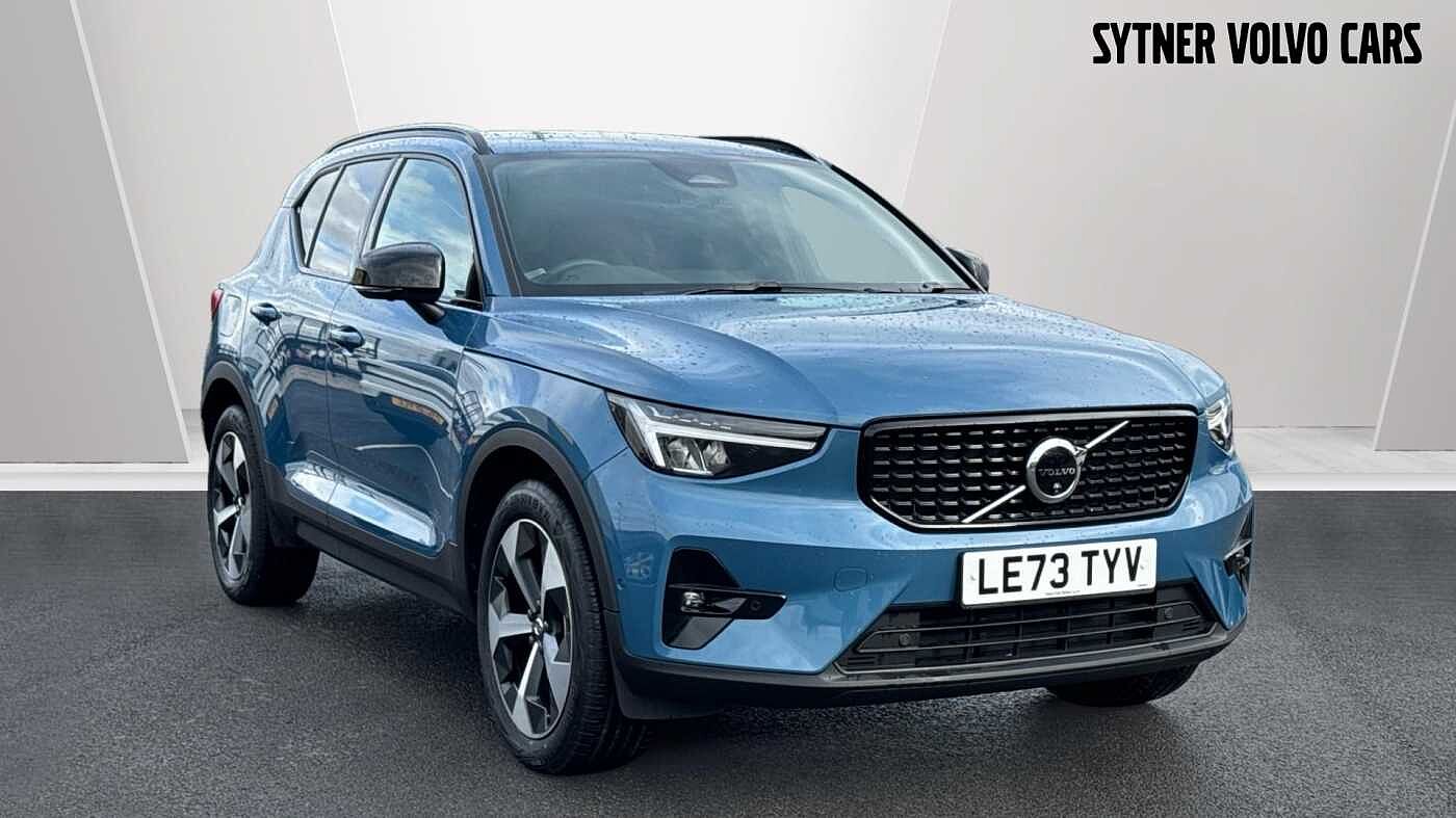 Main listing image - Volvo XC40