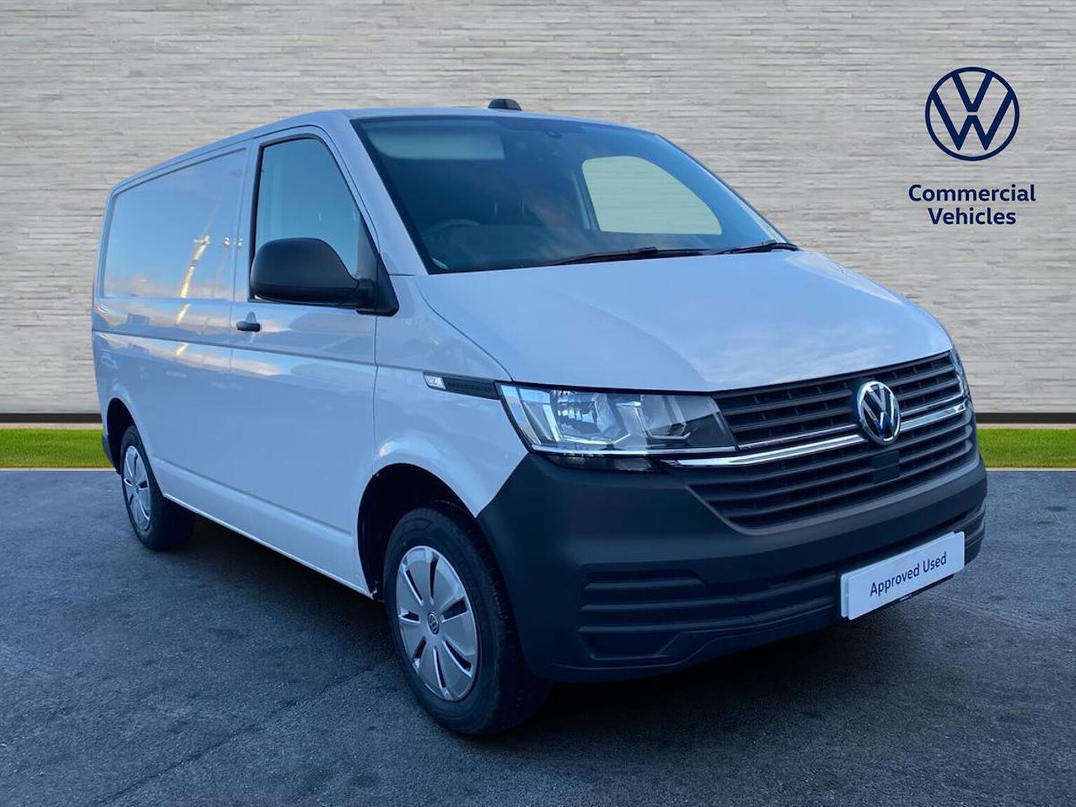 Main listing image - Volkswagen Transporter