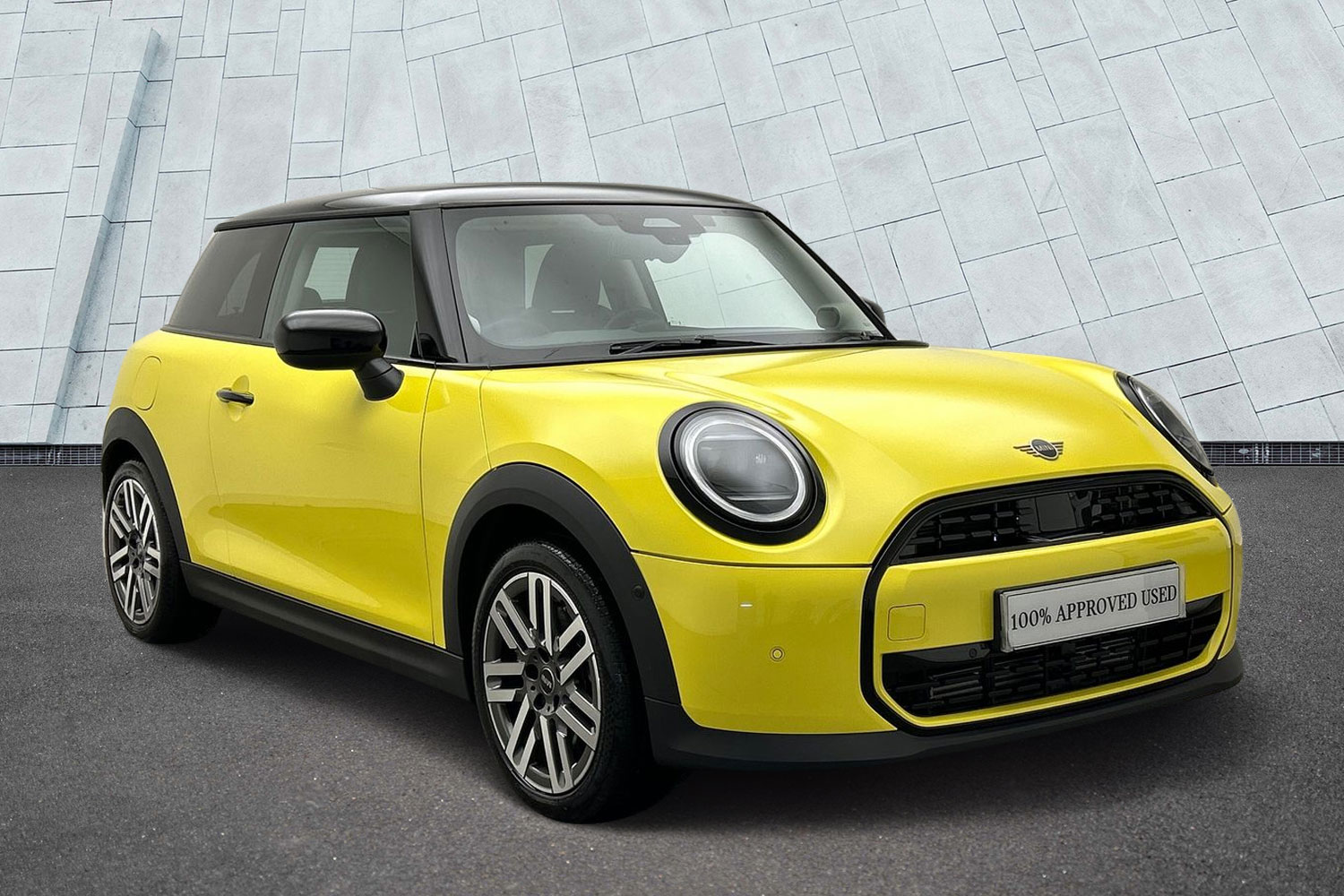 Main listing image - MINI Hatchback