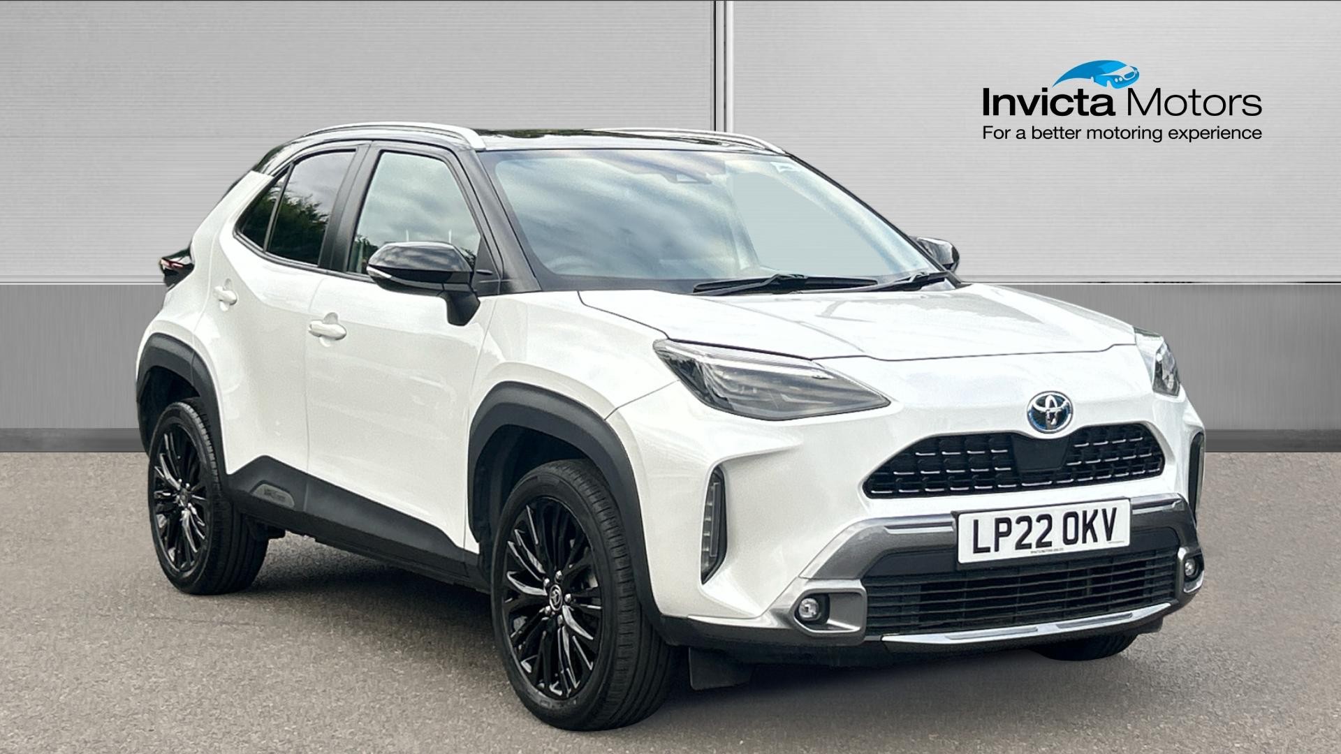 Main listing image - Toyota Yaris Cross