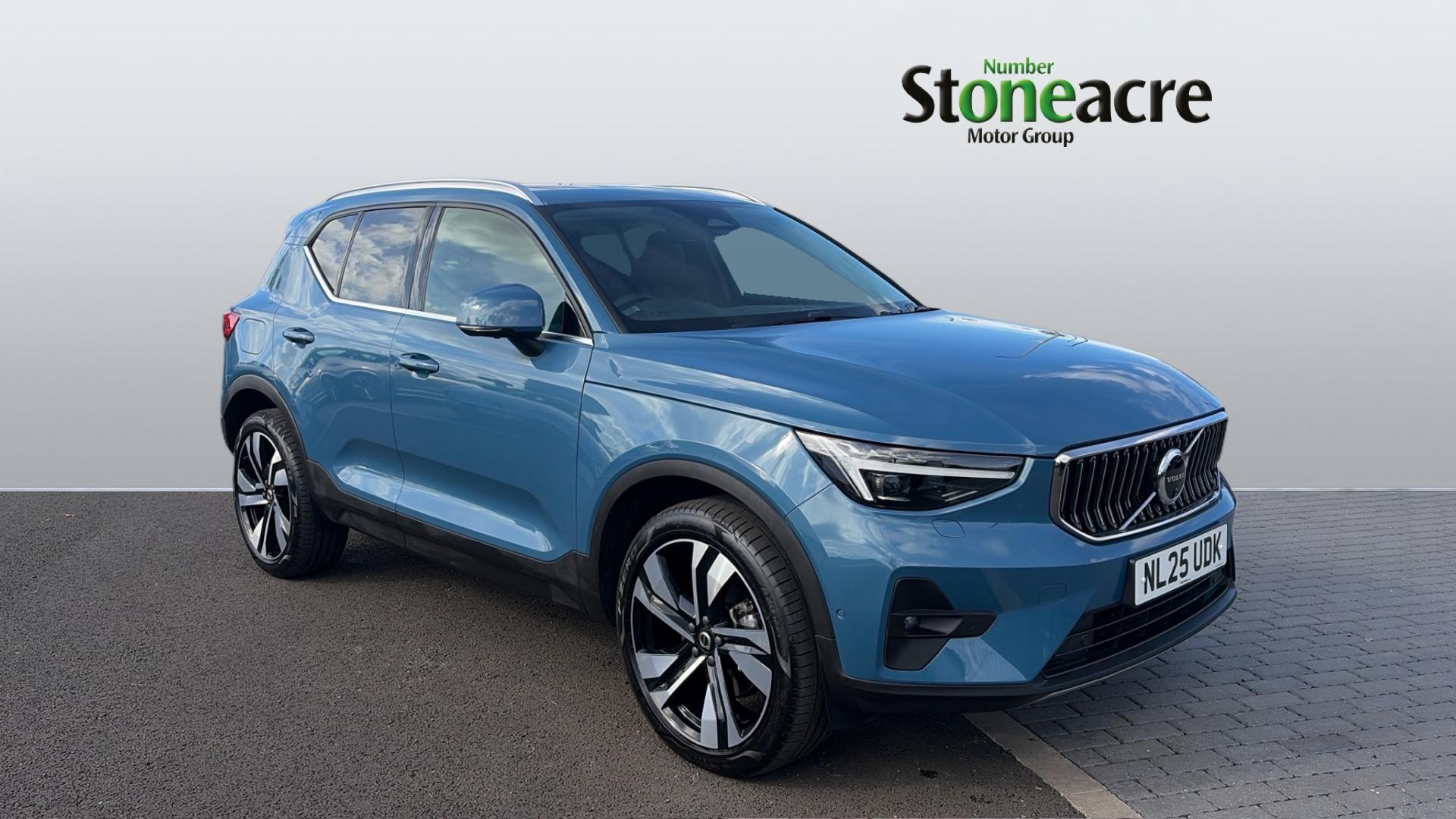 Main listing image - Volvo XC40